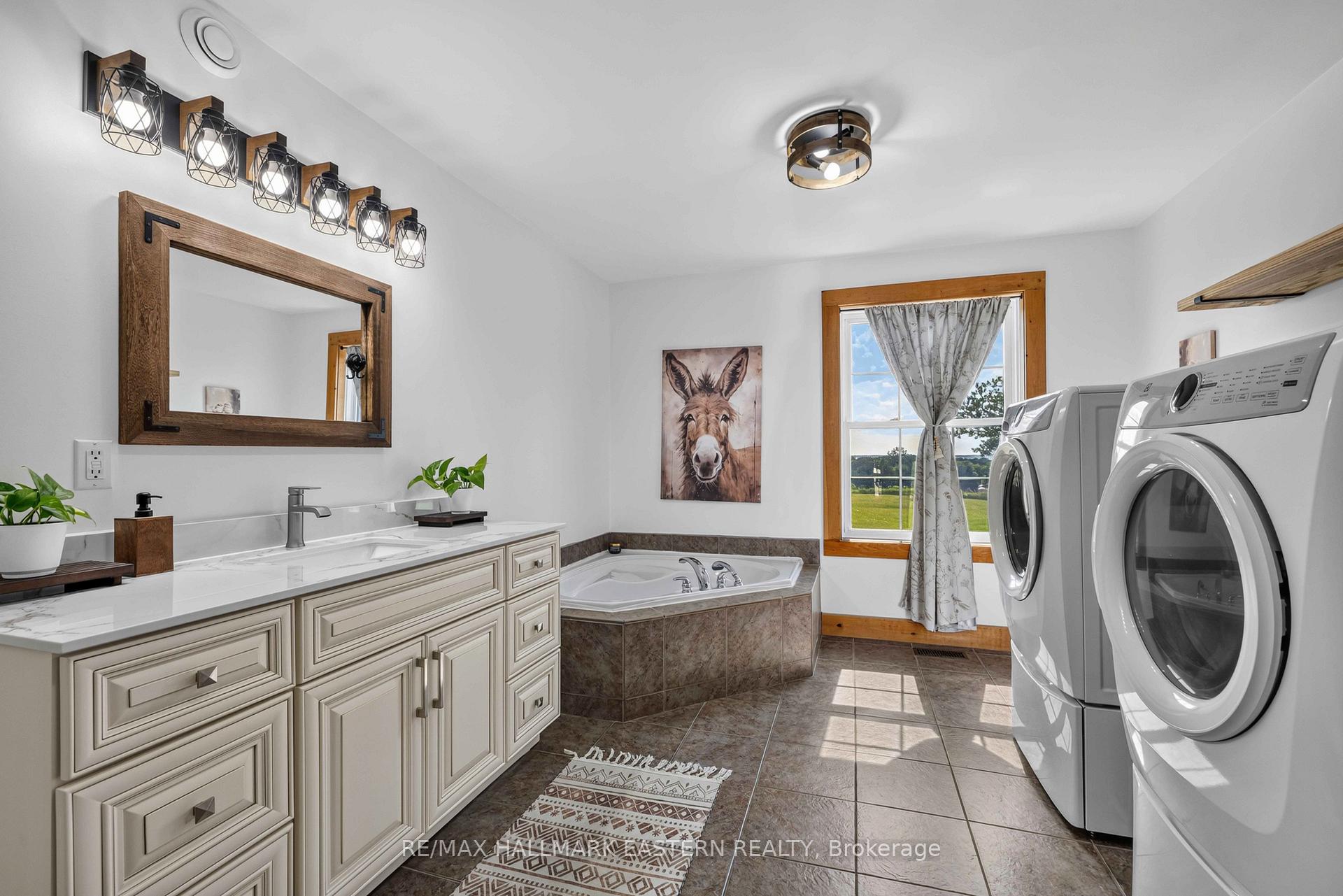 Photo 20 of 184 Golf Course Road, Quinte West, Sidney Ward — HOMEH