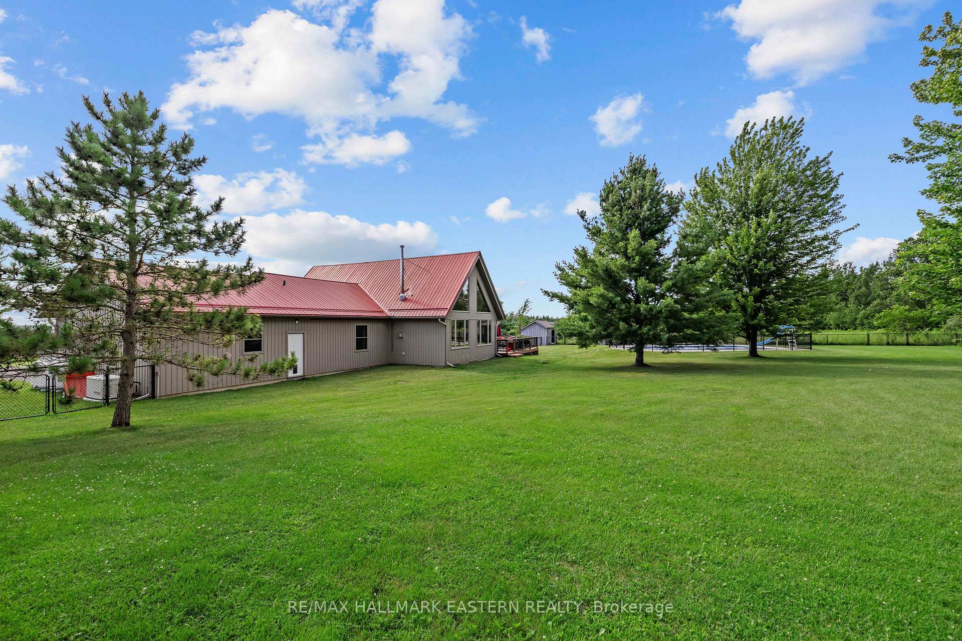 Photo 28 of 184 Golf Course Road, Quinte West, Sidney Ward — HOMEH