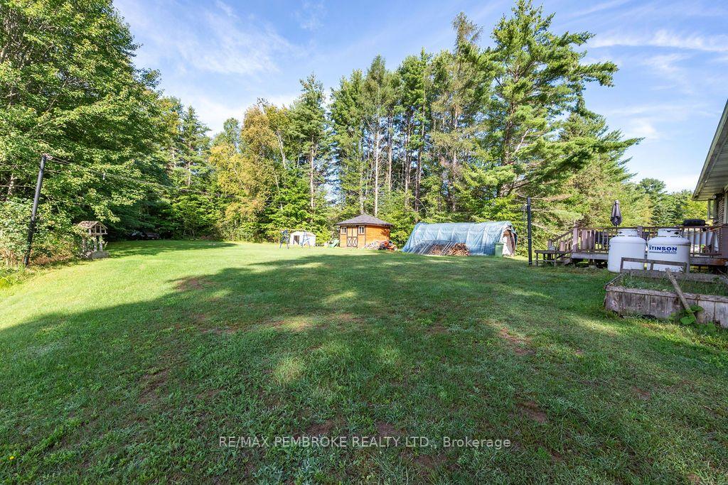 Photo 4 of 393 Biggs Road, Laurentian Valley, Laurentian Valley — HOMEH