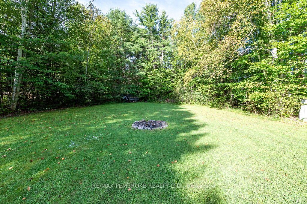Photo 7 of 393 Biggs Road, Laurentian Valley, Laurentian Valley — HOMEH