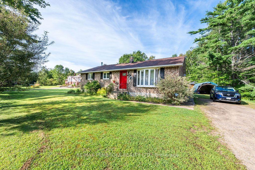 Photo 12 of 393 Biggs Road, Laurentian Valley, Laurentian Valley — HOMEH