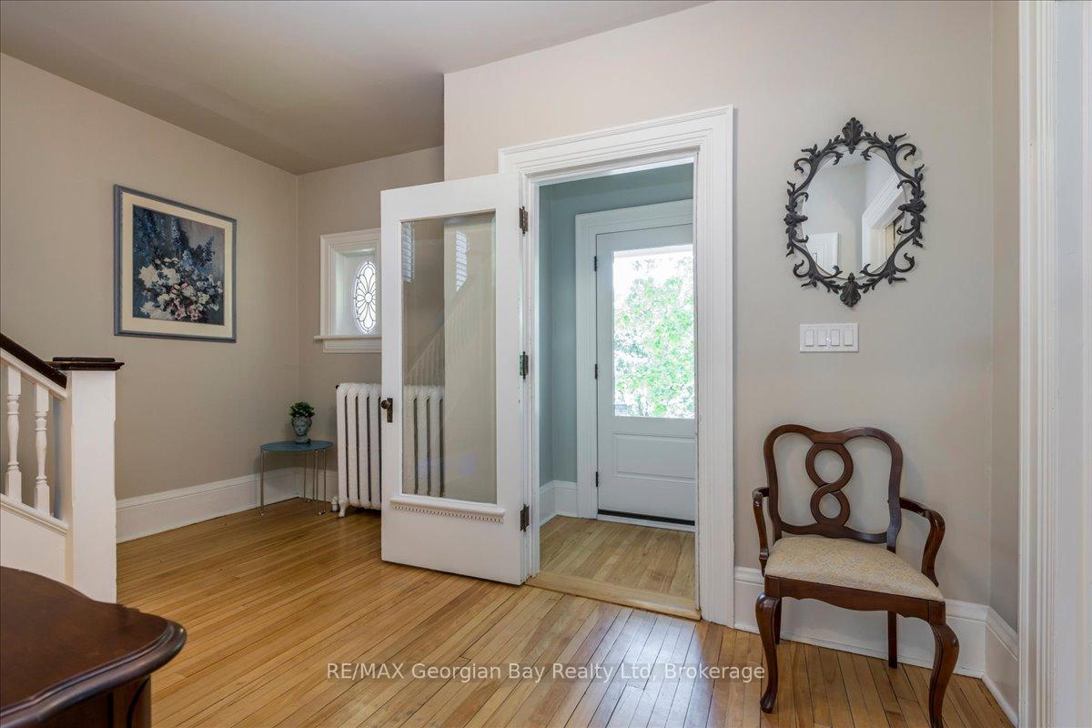 Photo 3 of 238 Sixth Street, Midland — HOMEH