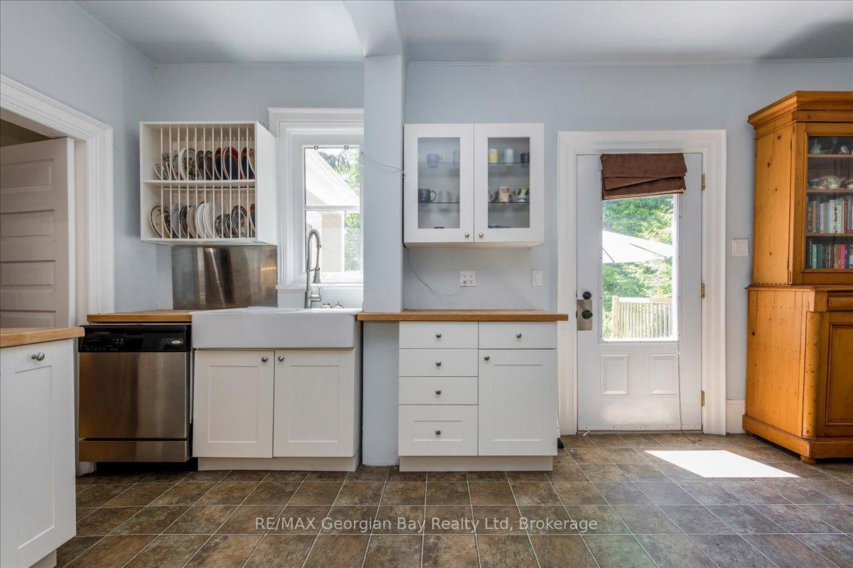 Photo 13 of 238 Sixth Street, Midland — HOMEH