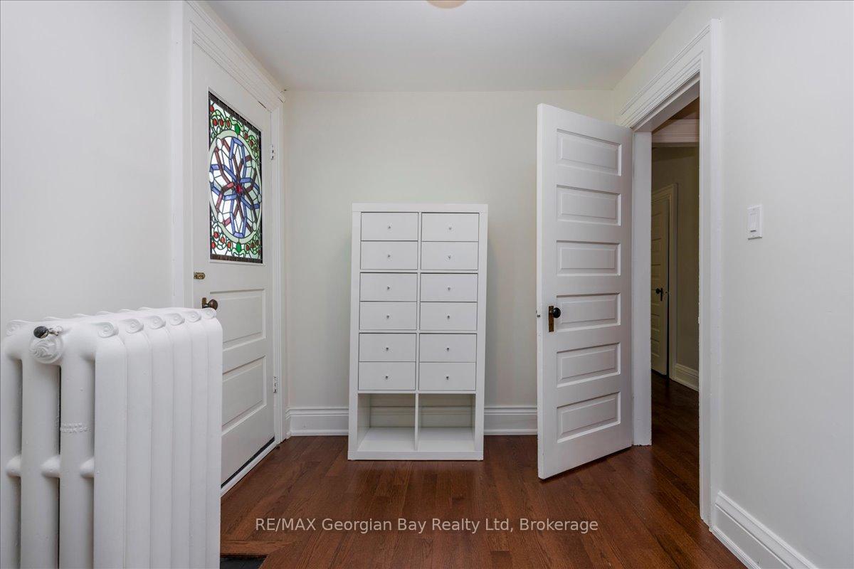 Photo 25 of 238 Sixth Street, Midland — HOMEH