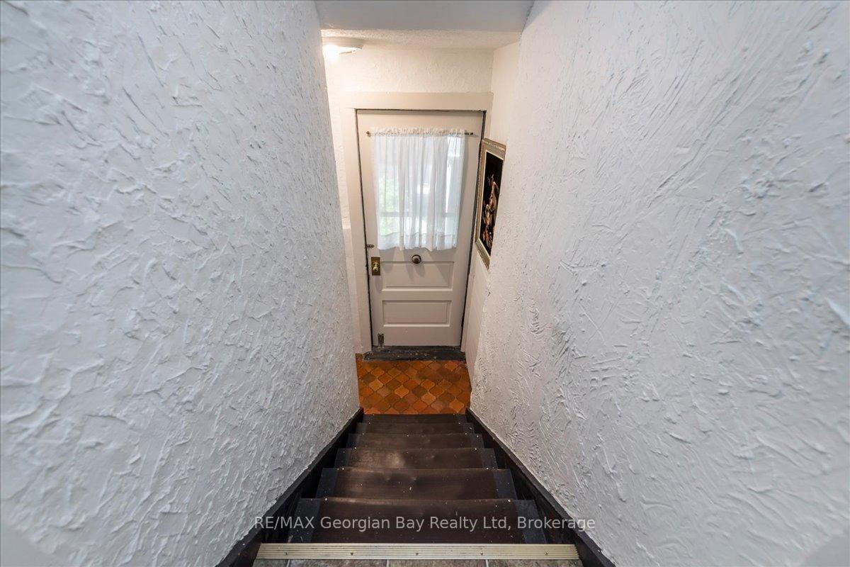 Photo 33 of 238 Sixth Street, Midland — HOMEH