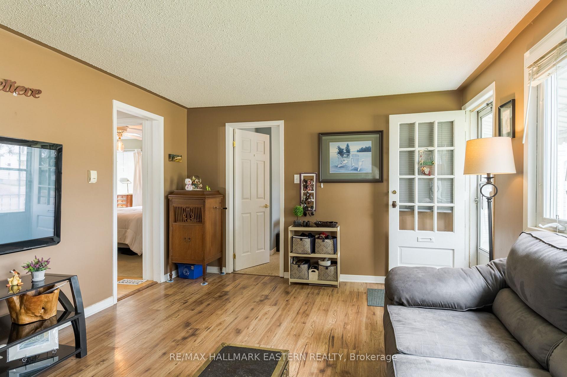 Photo 5 of 767 Duffus Street, Peterborough, Otonabee Ward 1 — HOMEH
