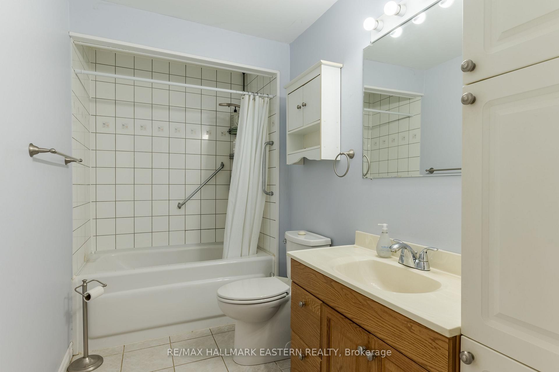Photo 20 of 767 Duffus Street, Peterborough, Otonabee Ward 1 — HOMEH