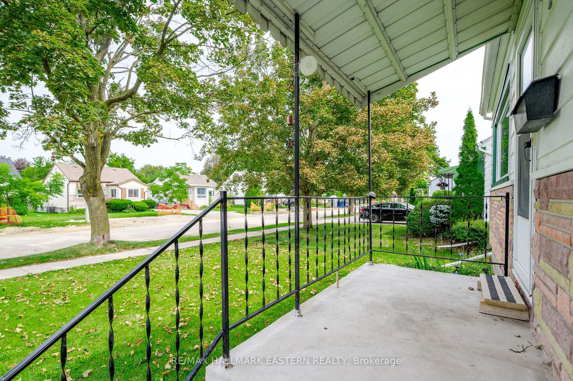 Photo 35 of 767 Duffus Street, Peterborough, Otonabee Ward 1 — HOMEH
