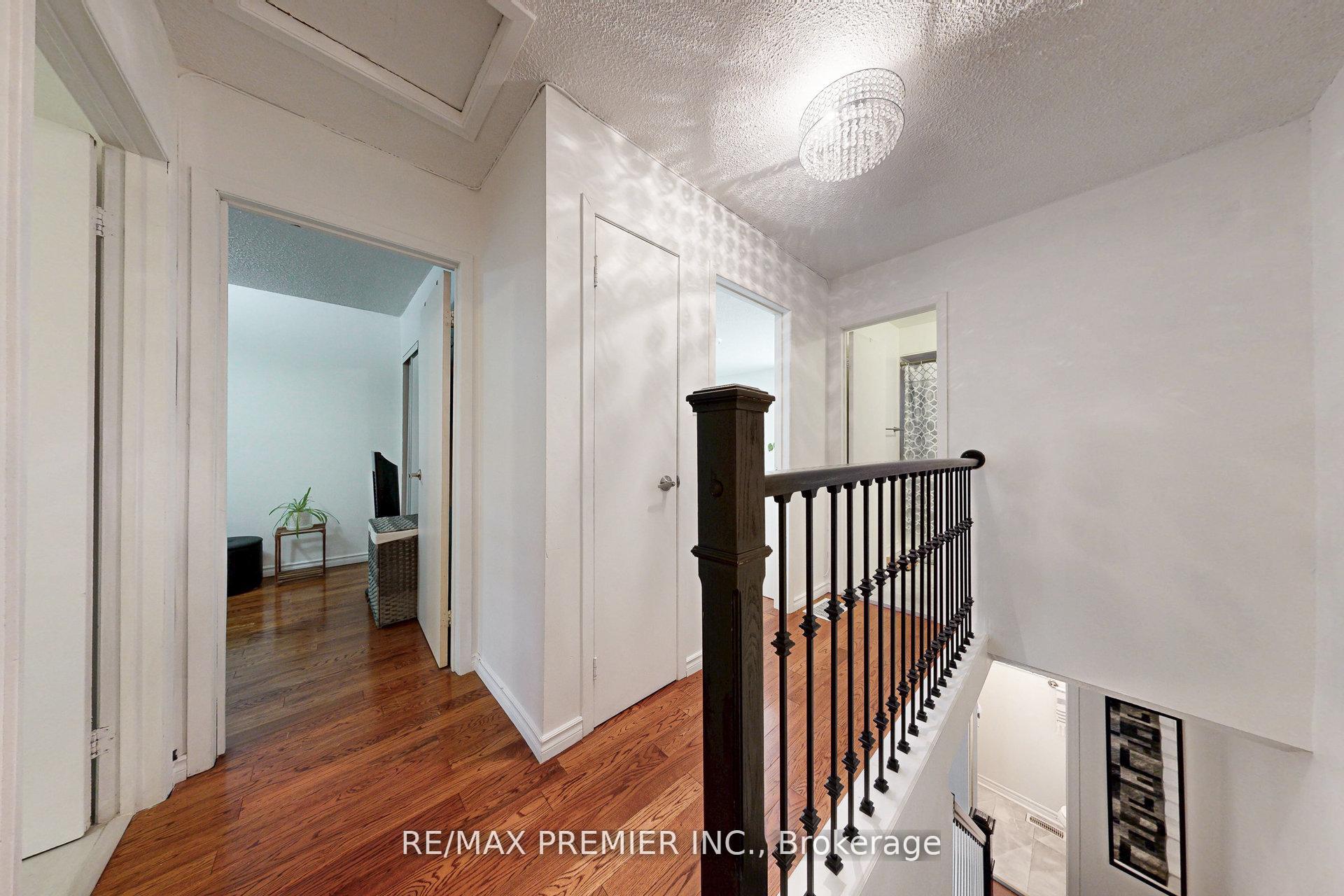 Photo 16 of 120 Ellerslie Road, Brampton, Southgate — HOMEH