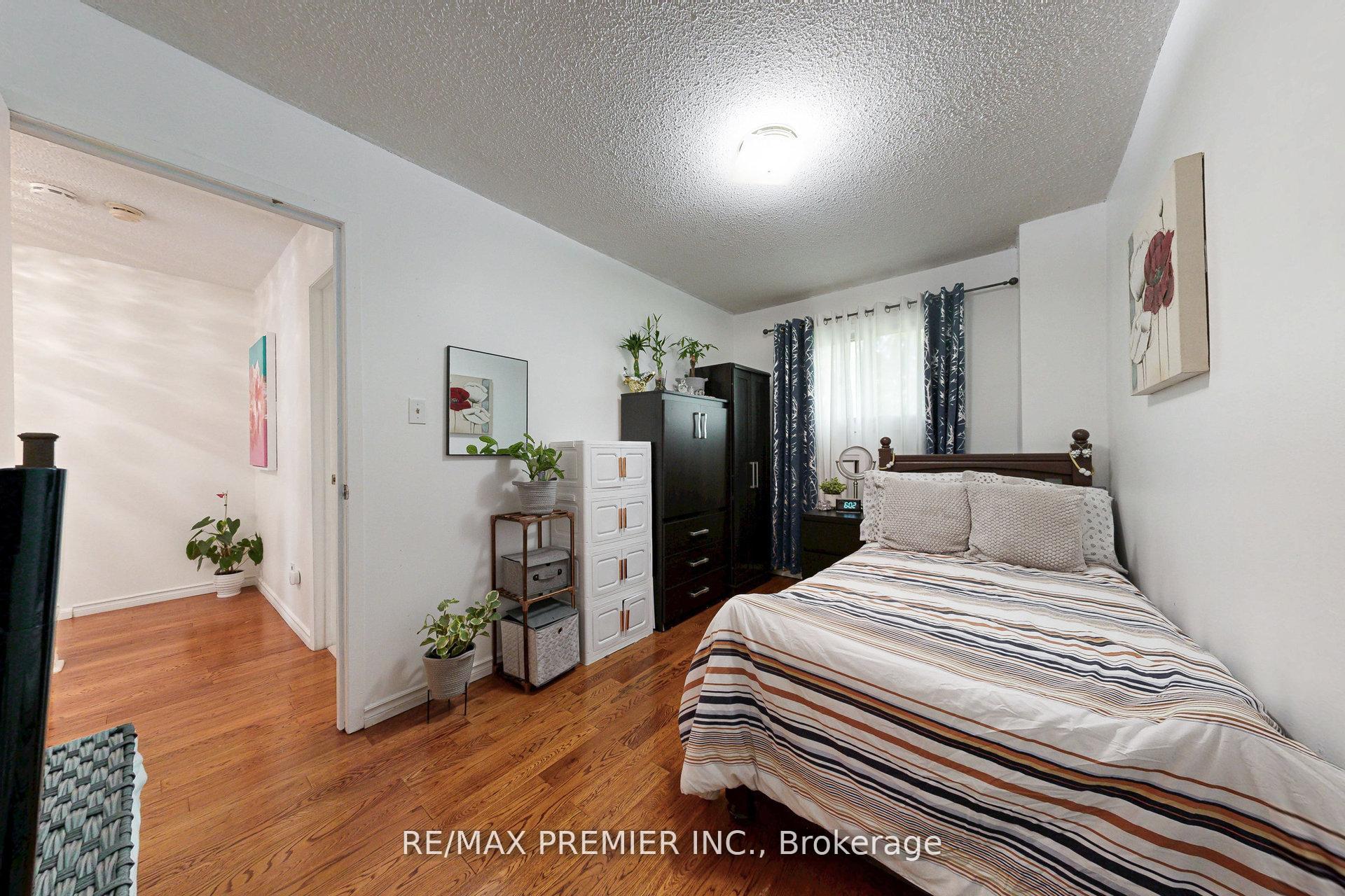 Photo 20 of 120 Ellerslie Road, Brampton, Southgate — HOMEH