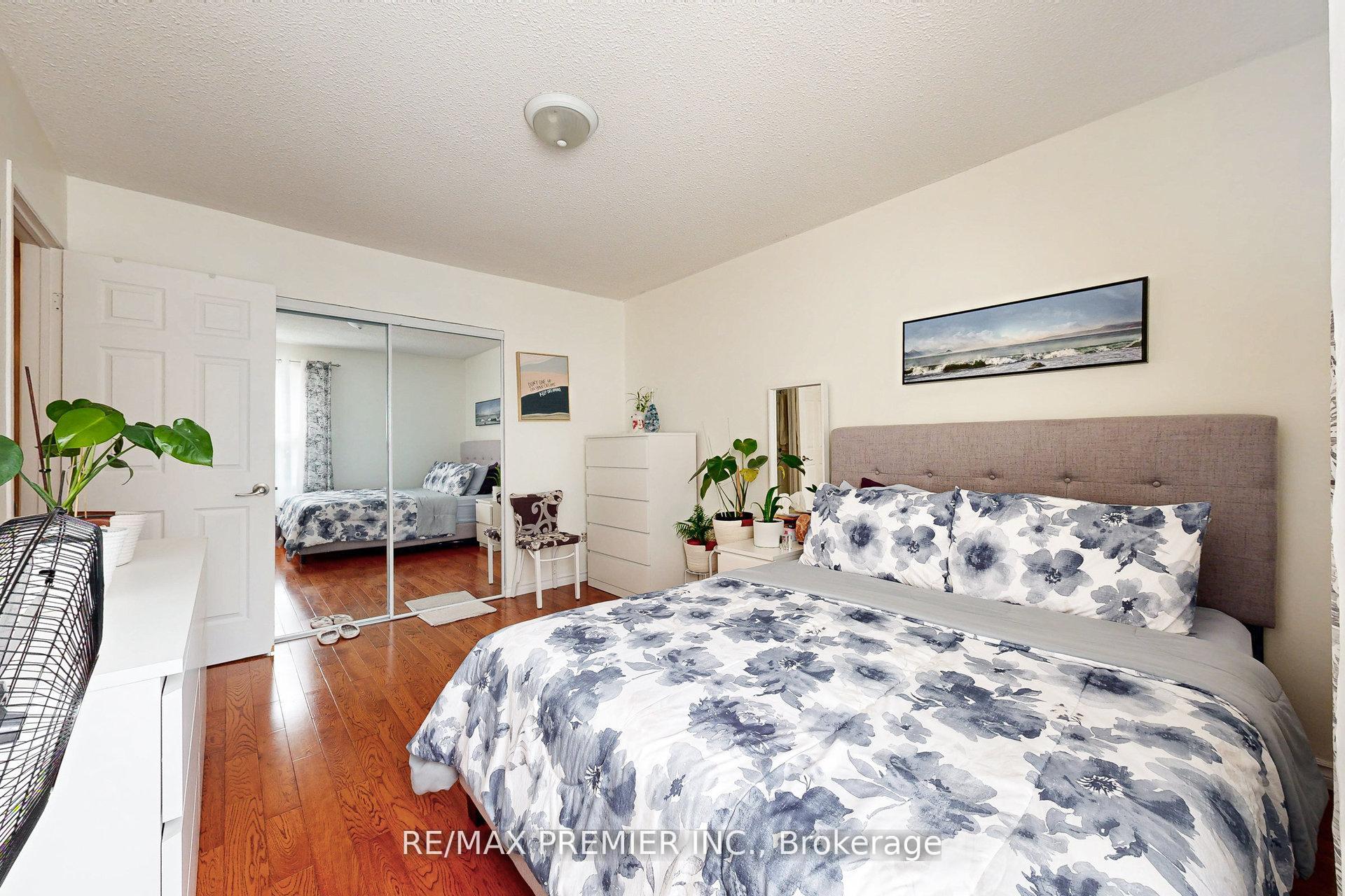 Photo 22 of 120 Ellerslie Road, Brampton, Southgate — HOMEH