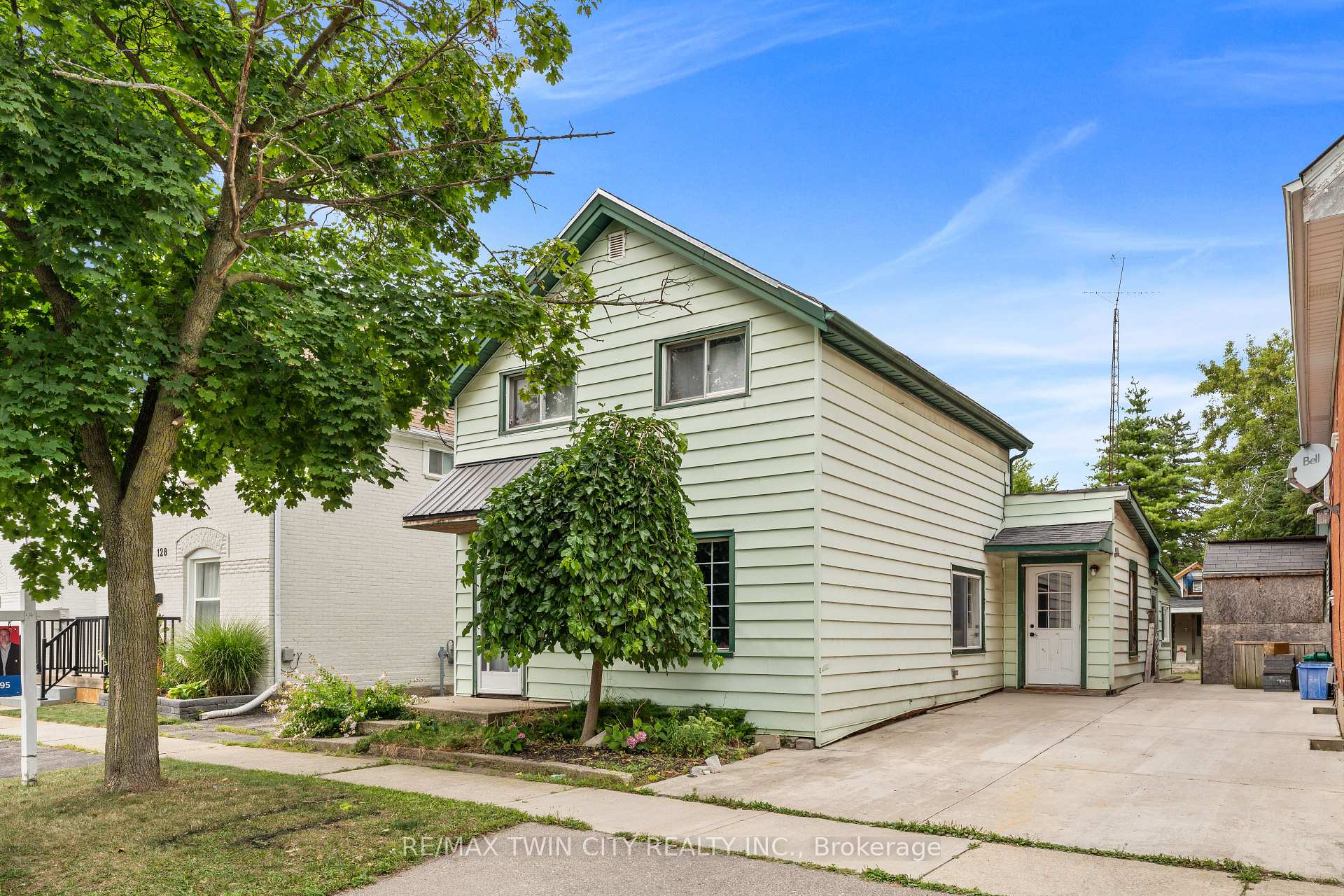 Photo 3 of 126 Cayuga Street, Brantford, Eagle Place West — HOMEH