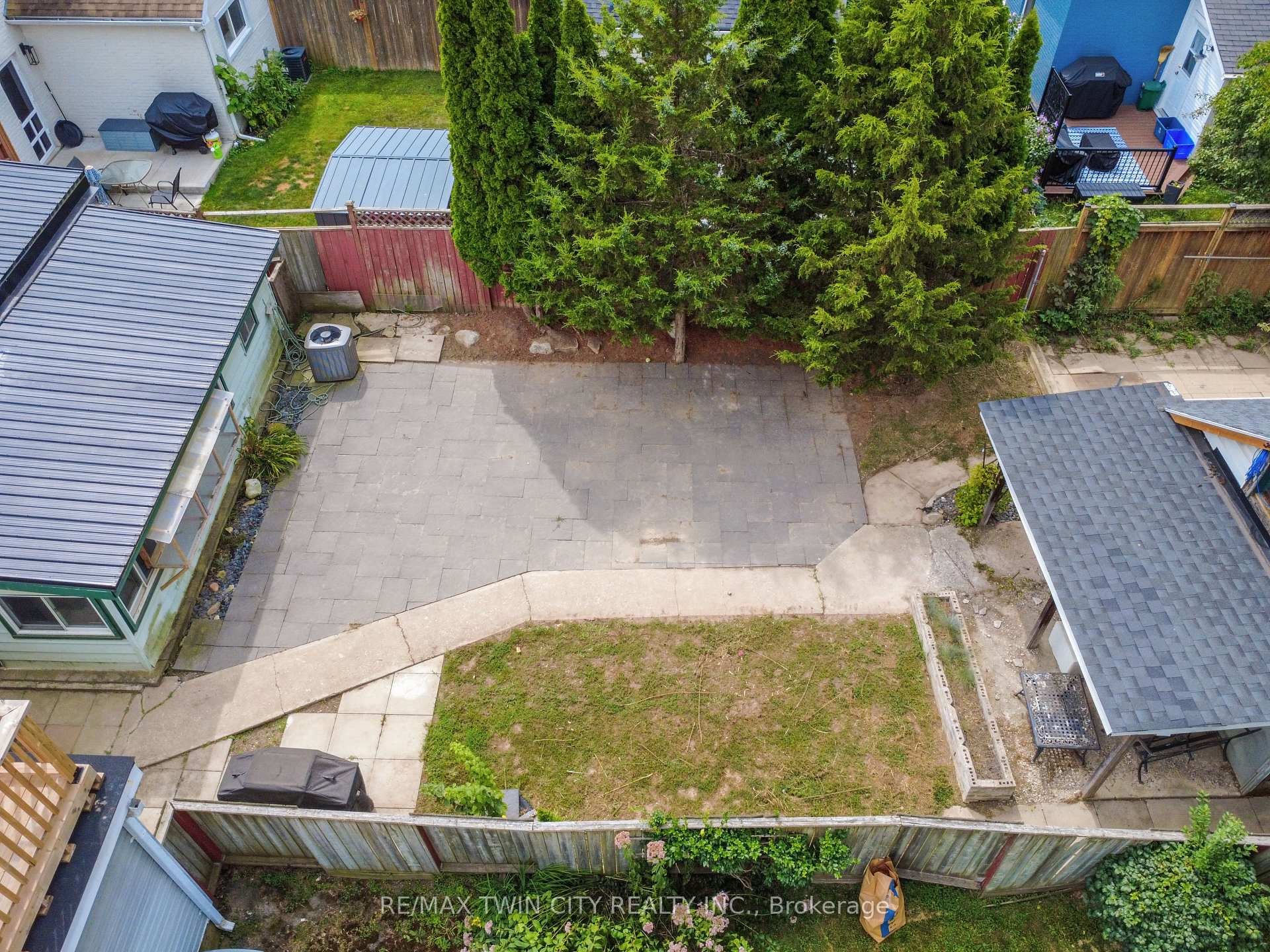 Photo 11 of 126 Cayuga Street, Brantford, Eagle Place West — HOMEH
