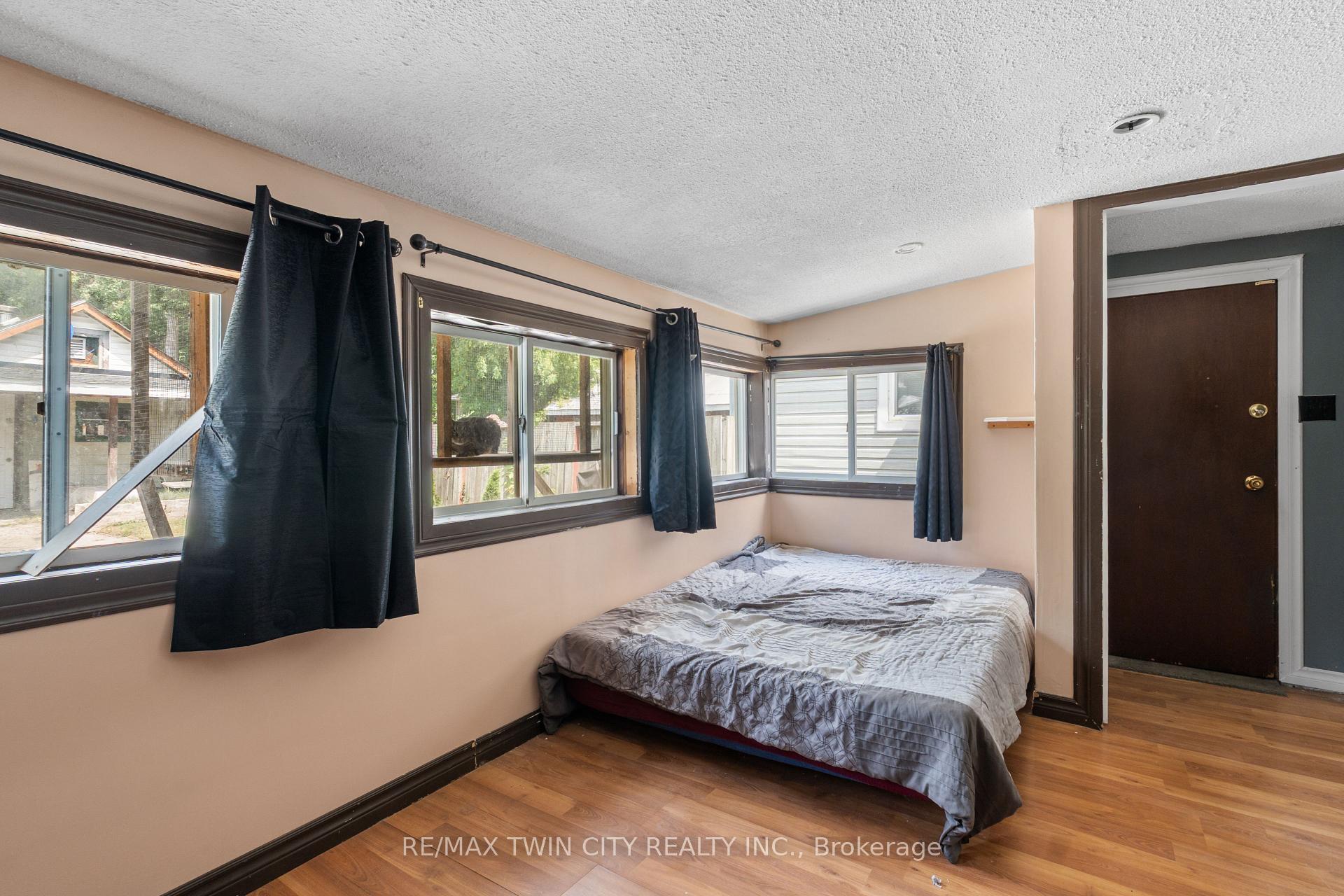 Photo 24 of 126 Cayuga Street, Brantford, Eagle Place West — HOMEH