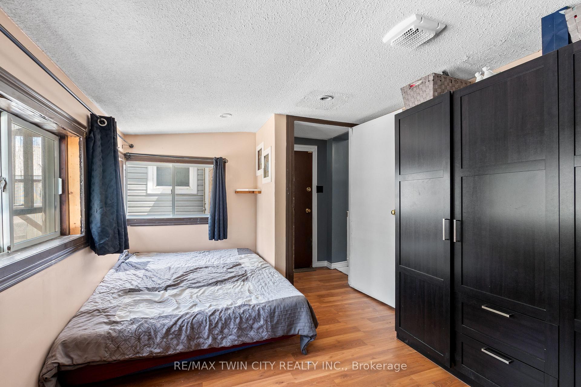 Photo 25 of 126 Cayuga Street, Brantford, Eagle Place West — HOMEH