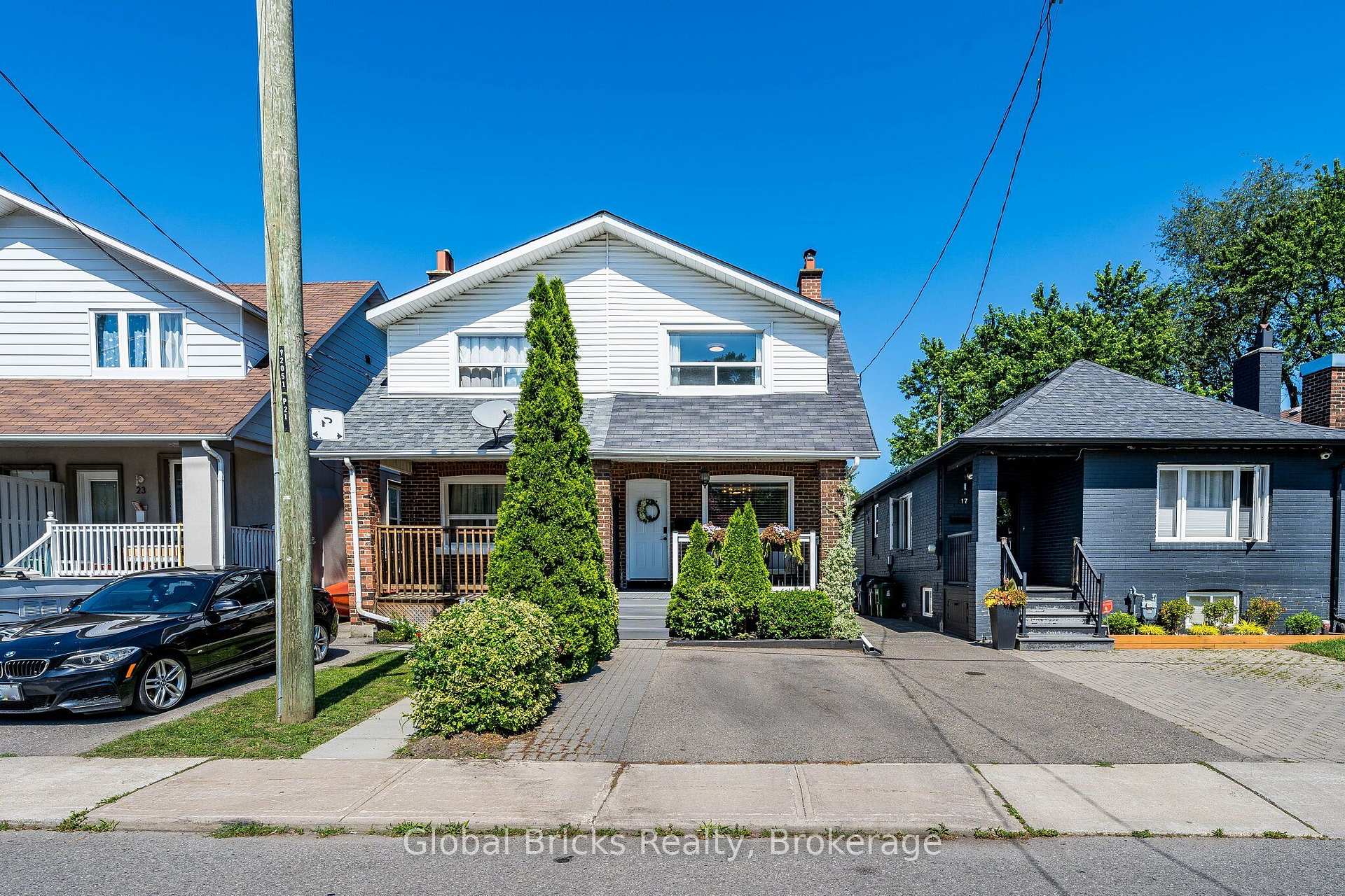 Photo 2 of 19 Elward Boulevard, Scarborough, Oakridge — HOMEH