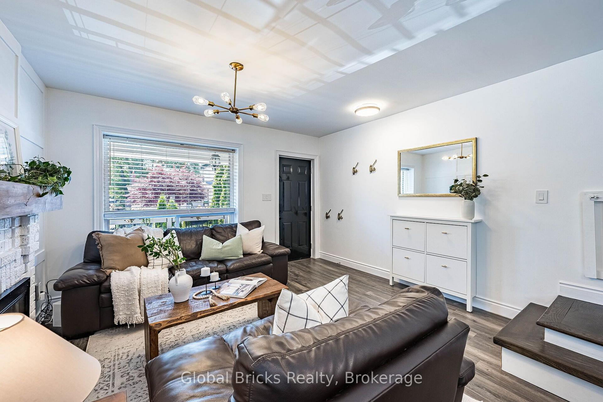 Photo 9 of 19 Elward Boulevard, Scarborough, Oakridge — HOMEH