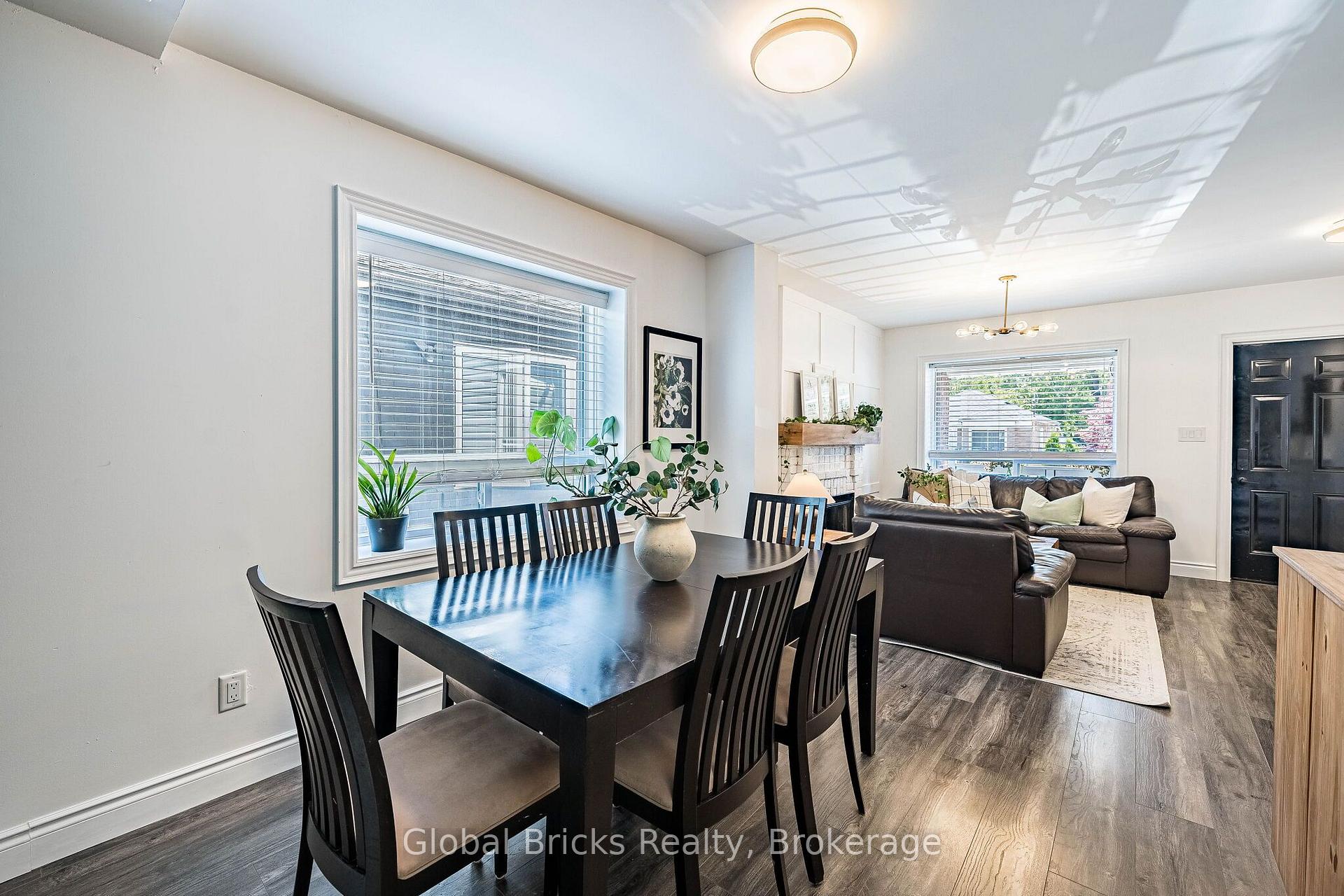 Photo 12 of 19 Elward Boulevard, Scarborough, Oakridge — HOMEH