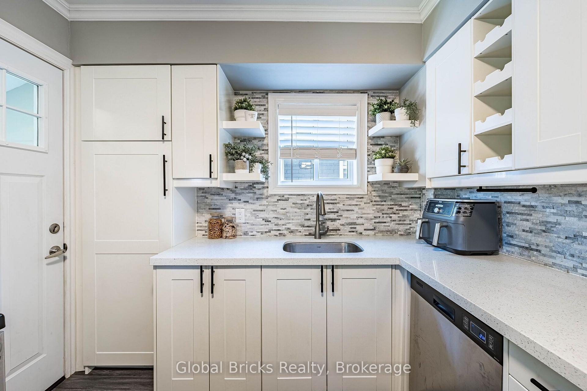 Photo 21 of 19 Elward Boulevard, Scarborough, Oakridge — HOMEH