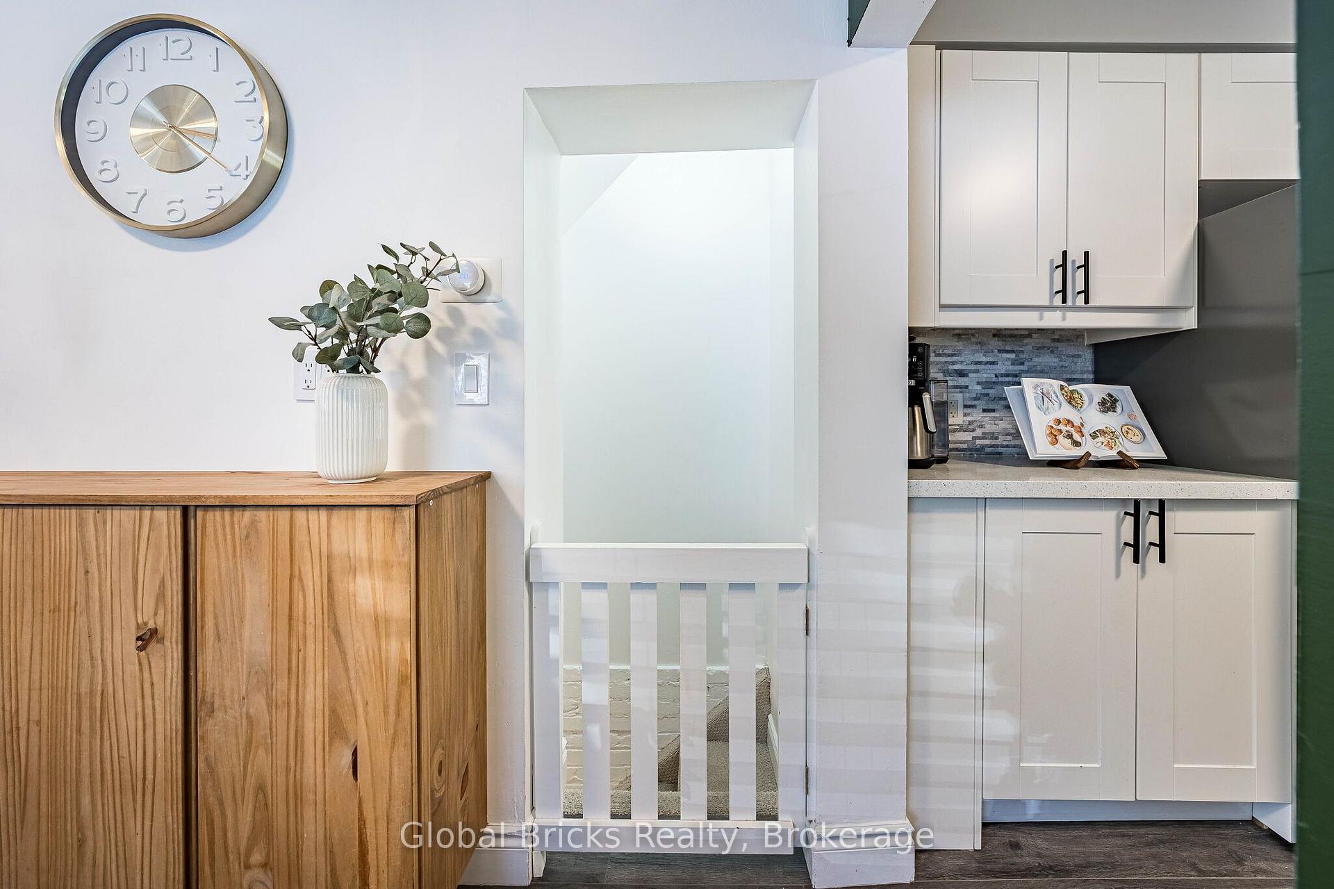 Photo 24 of 19 Elward Boulevard, Scarborough, Oakridge — HOMEH