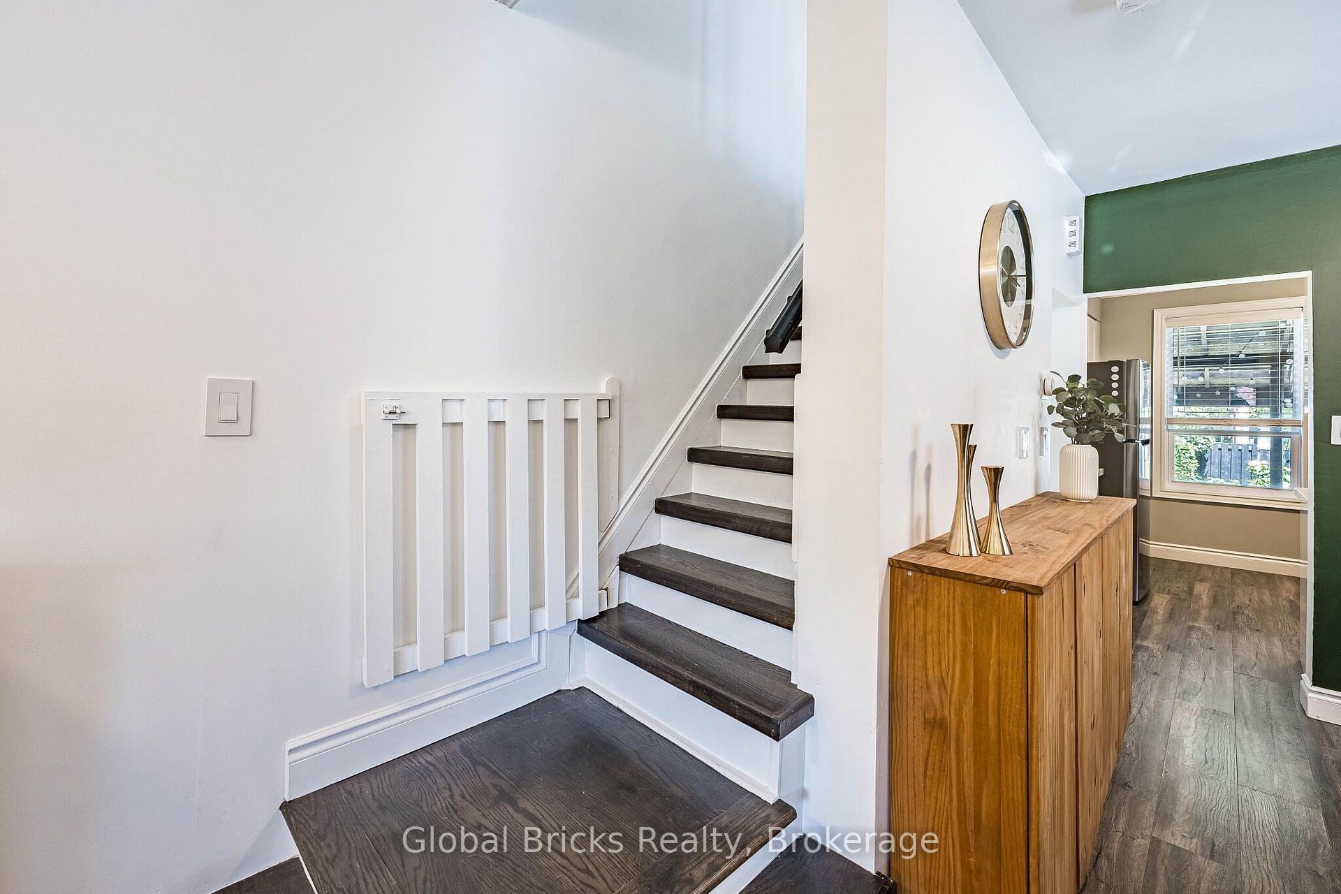Photo 34 of 19 Elward Boulevard, Scarborough, Oakridge — HOMEH