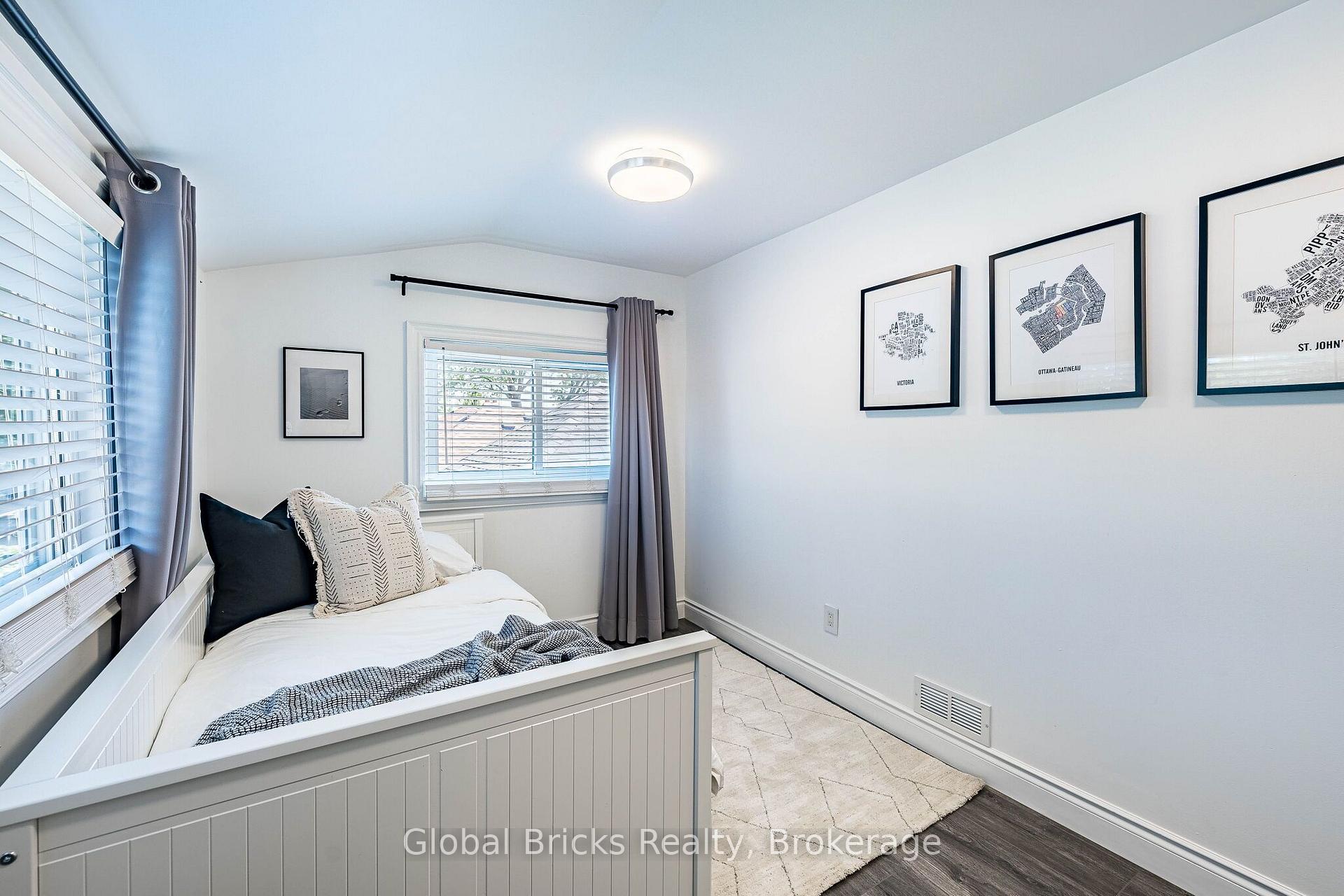 Photo 44 of 19 Elward Boulevard, Scarborough, Oakridge — HOMEH