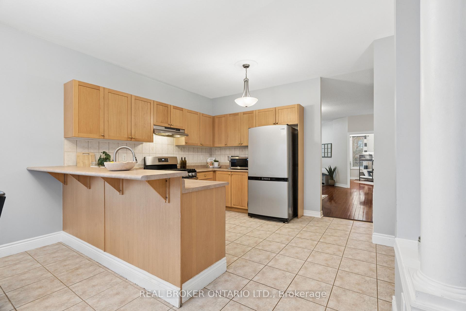 Photo 26 of 27 Spruce Boulevard, Halton Hills, Acton — HOMEH