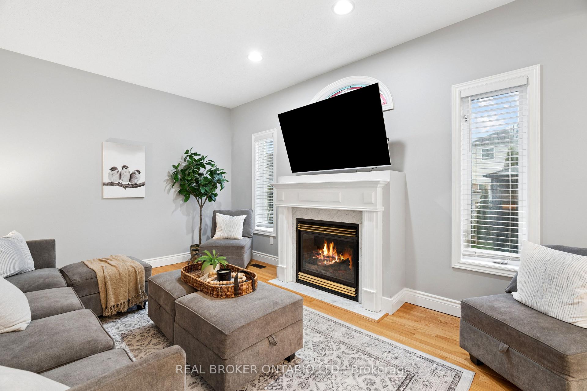 Photo 30 of 27 Spruce Boulevard, Halton Hills, Acton — HOMEH