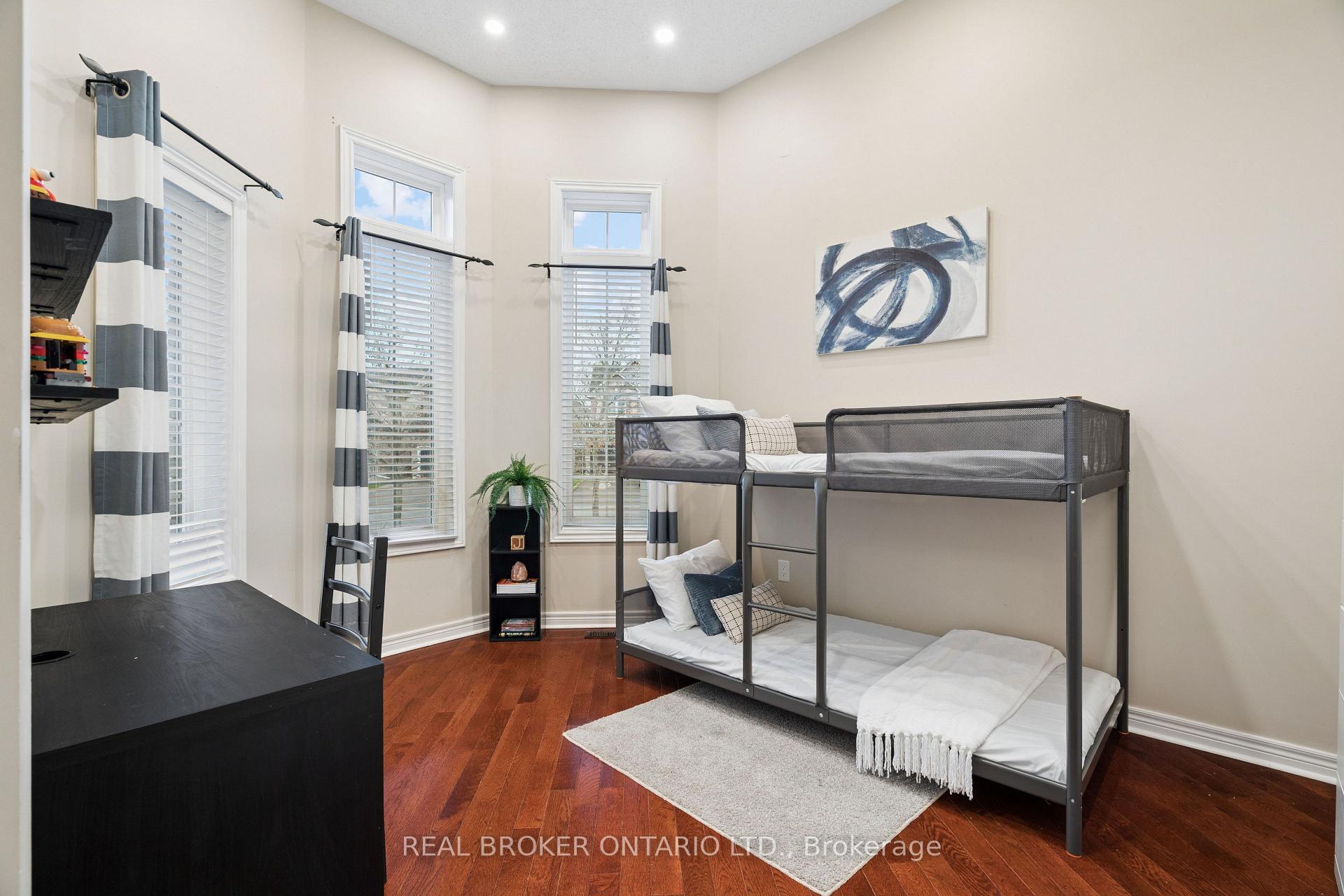Photo 38 of 27 Spruce Boulevard, Halton Hills, Acton — HOMEH