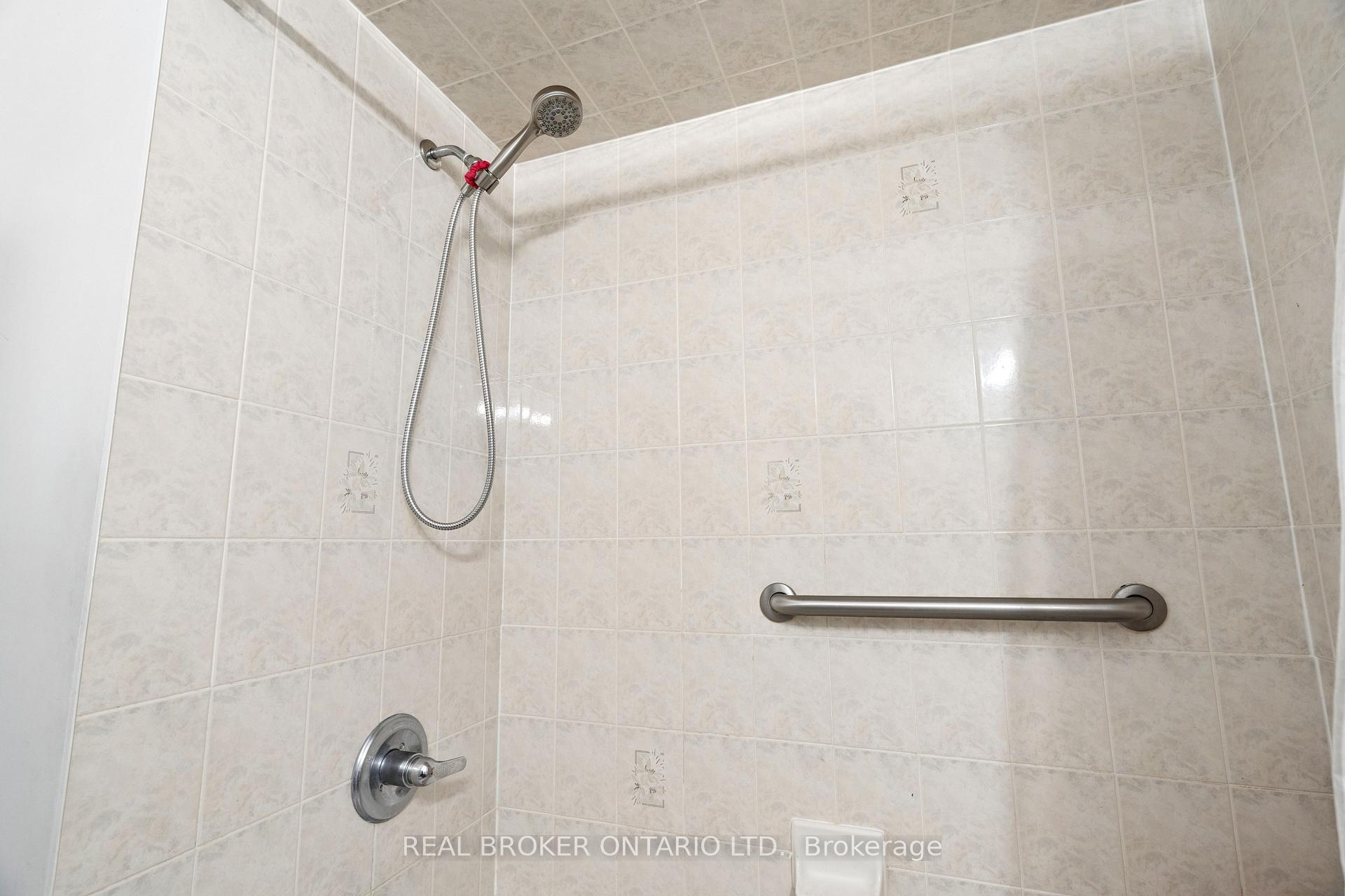 Photo 54 of 27 Spruce Boulevard, Halton Hills, Acton — HOMEH