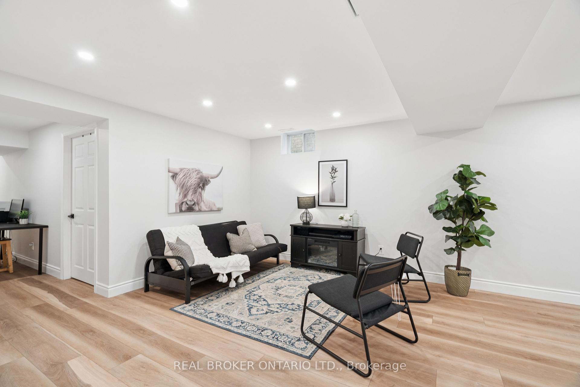 Photo 62 of 27 Spruce Boulevard, Halton Hills, Acton — HOMEH