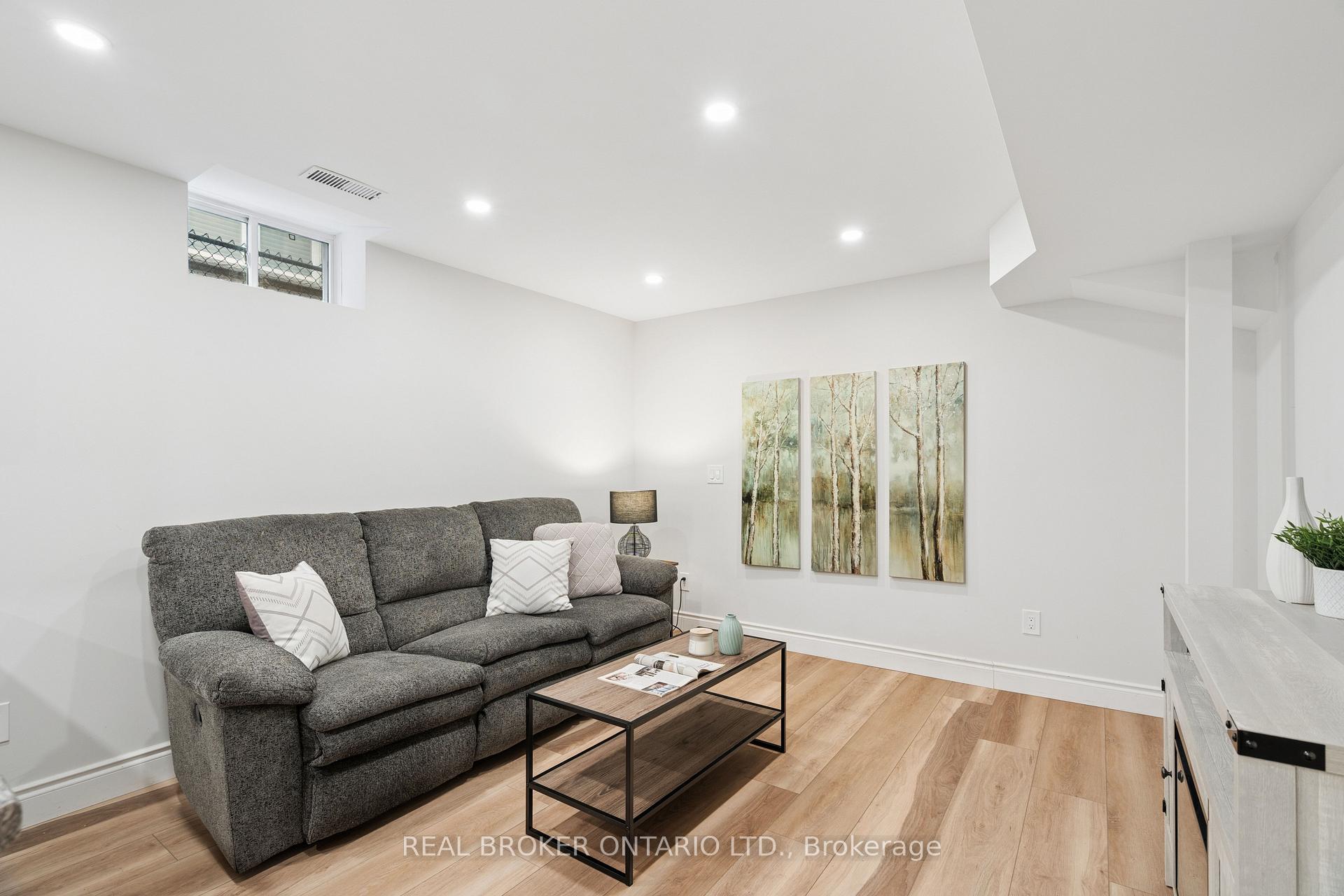 Photo 74 of 27 Spruce Boulevard, Halton Hills, Acton — HOMEH
