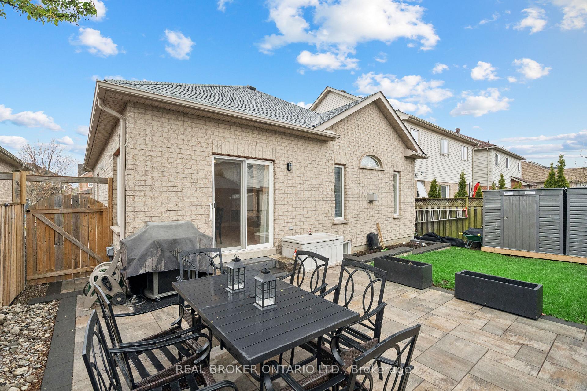 Photo 84 of 27 Spruce Boulevard, Halton Hills, Acton — HOMEH