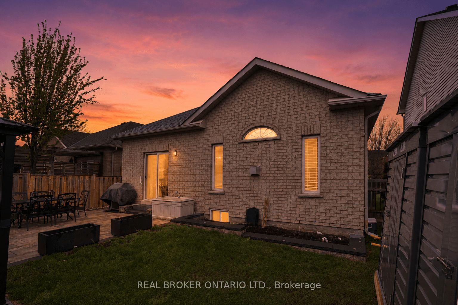 Photo 88 of 27 Spruce Boulevard, Halton Hills, Acton — HOMEH