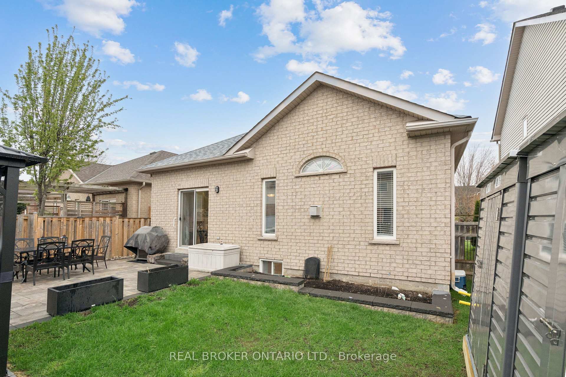 Photo 90 of 27 Spruce Boulevard, Halton Hills, Acton — HOMEH