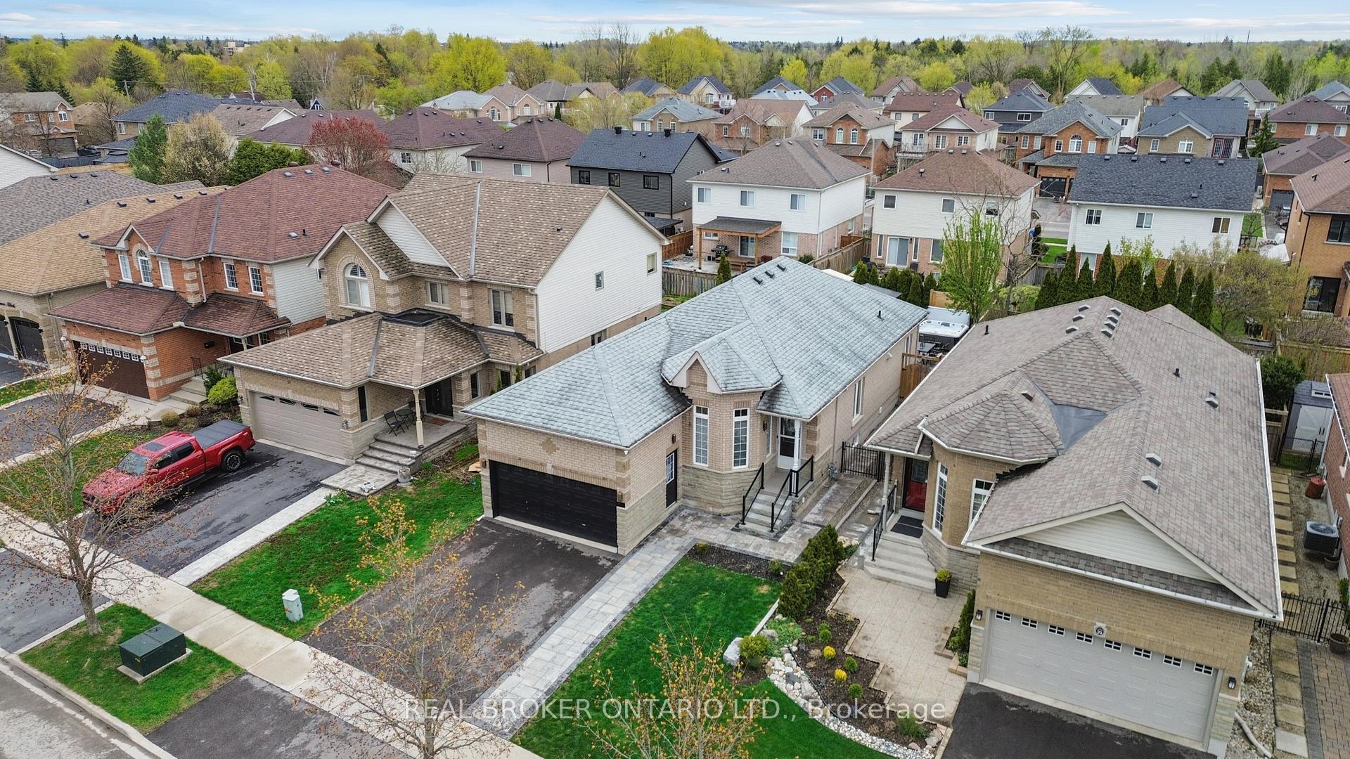 Photo 98 of 27 Spruce Boulevard, Halton Hills, Acton — HOMEH