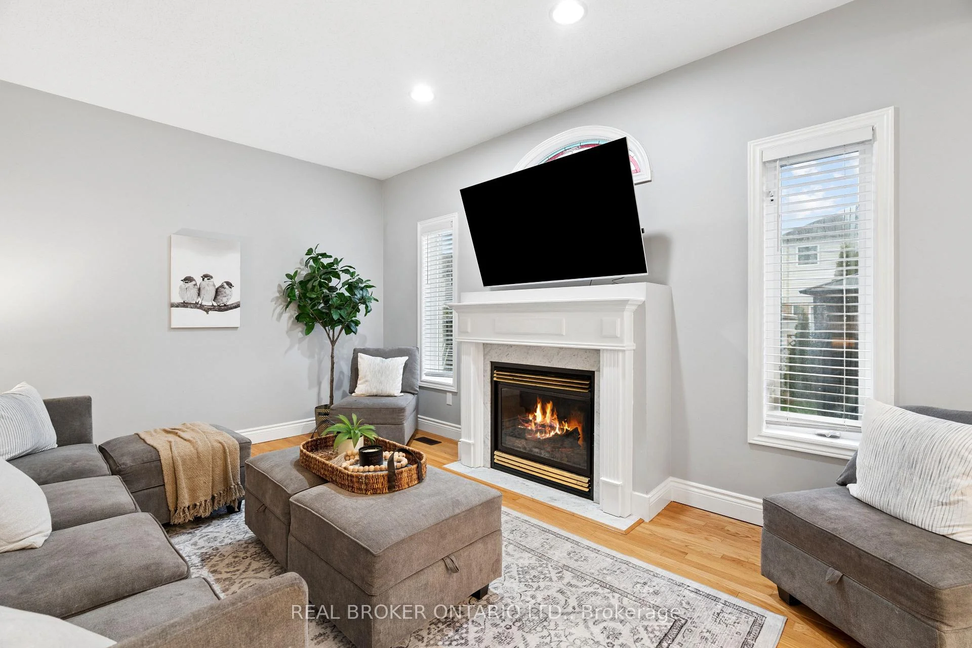 Photo 29 of 27 Spruce Boulevard, Halton Hills, Acton — HOMEH