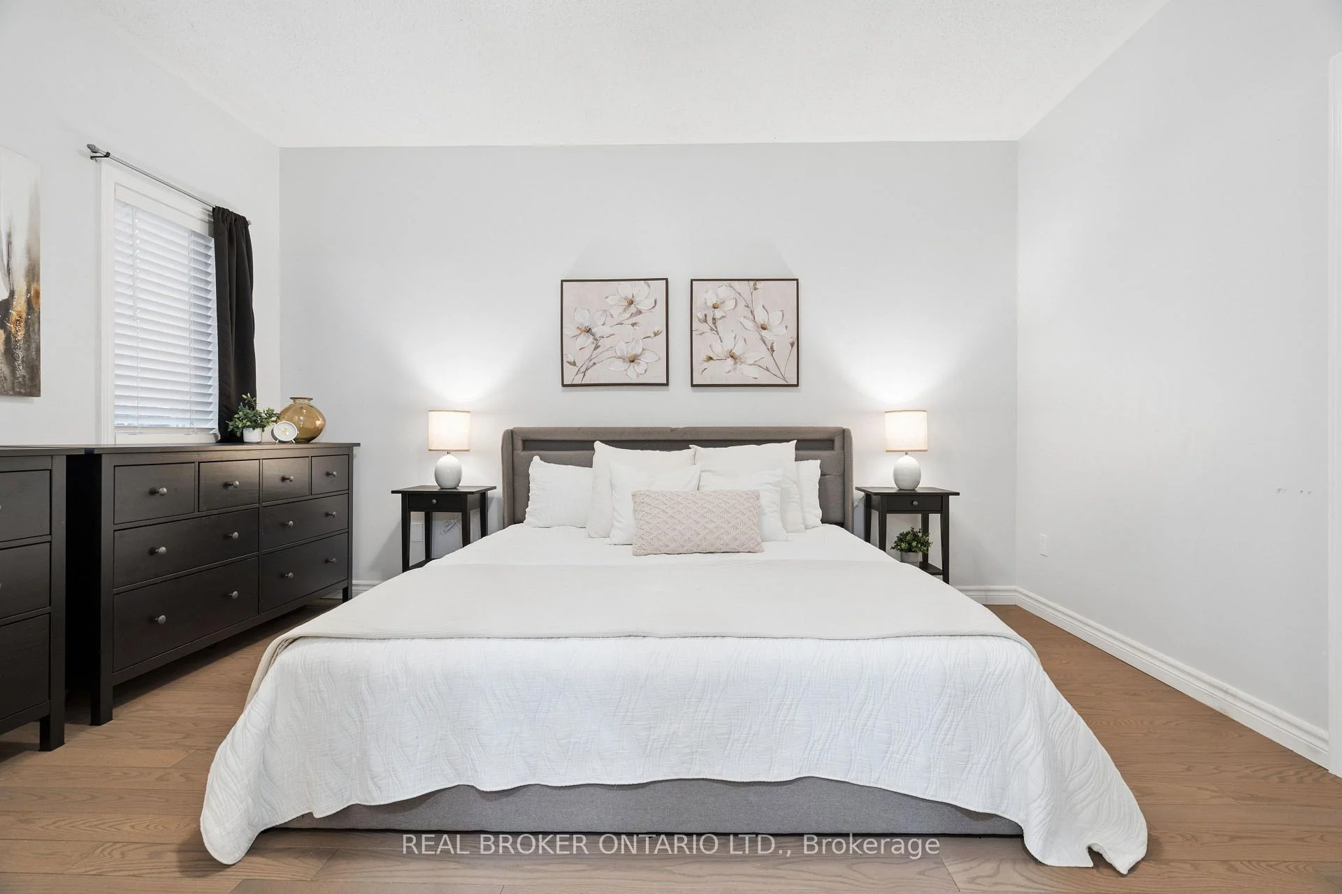 Photo 43 of 27 Spruce Boulevard, Halton Hills, Acton — HOMEH