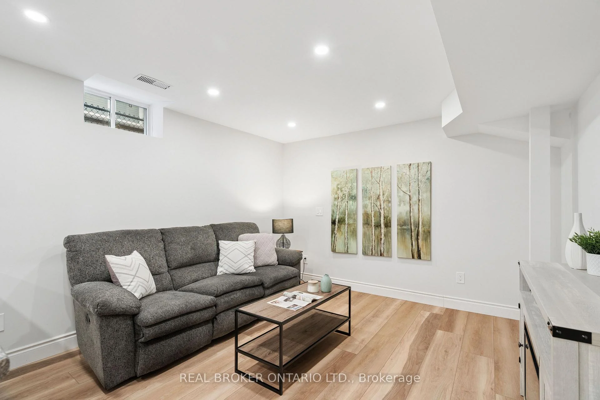 Photo 63 of 27 Spruce Boulevard, Halton Hills, Acton — HOMEH