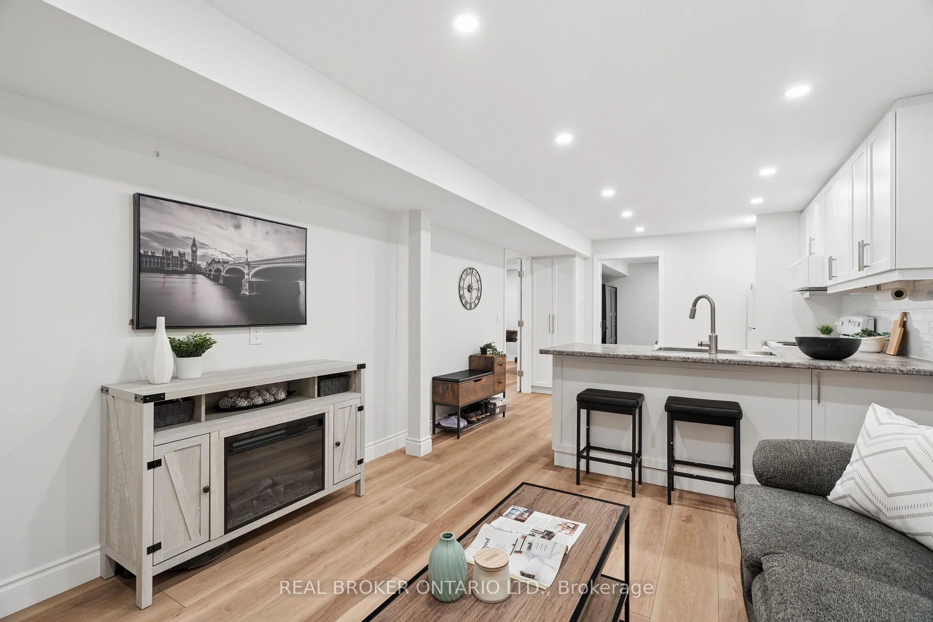 Photo 65 of 27 Spruce Boulevard, Halton Hills, Acton — HOMEH