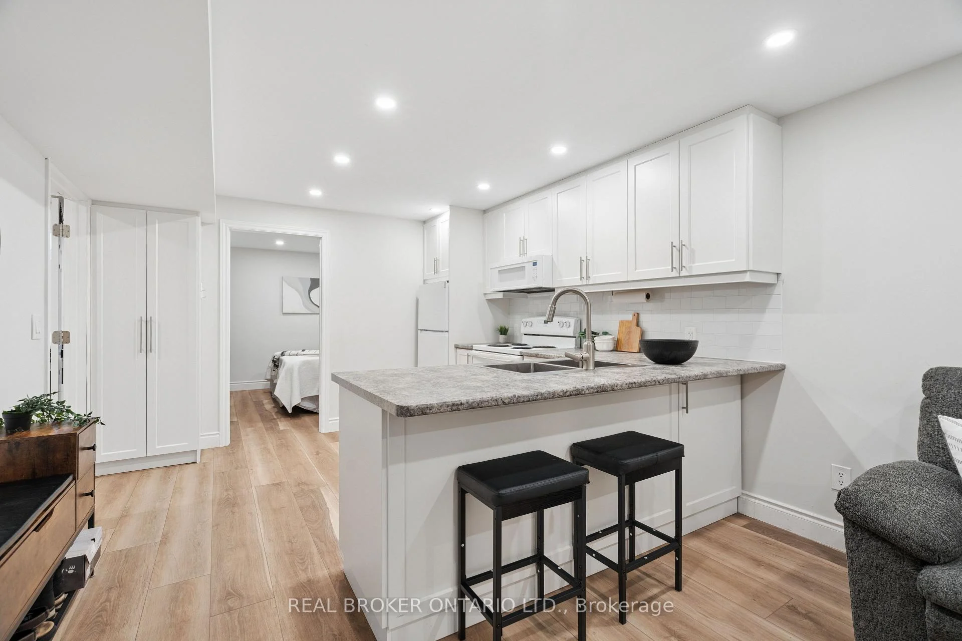 Photo 67 of 27 Spruce Boulevard, Halton Hills, Acton — HOMEH