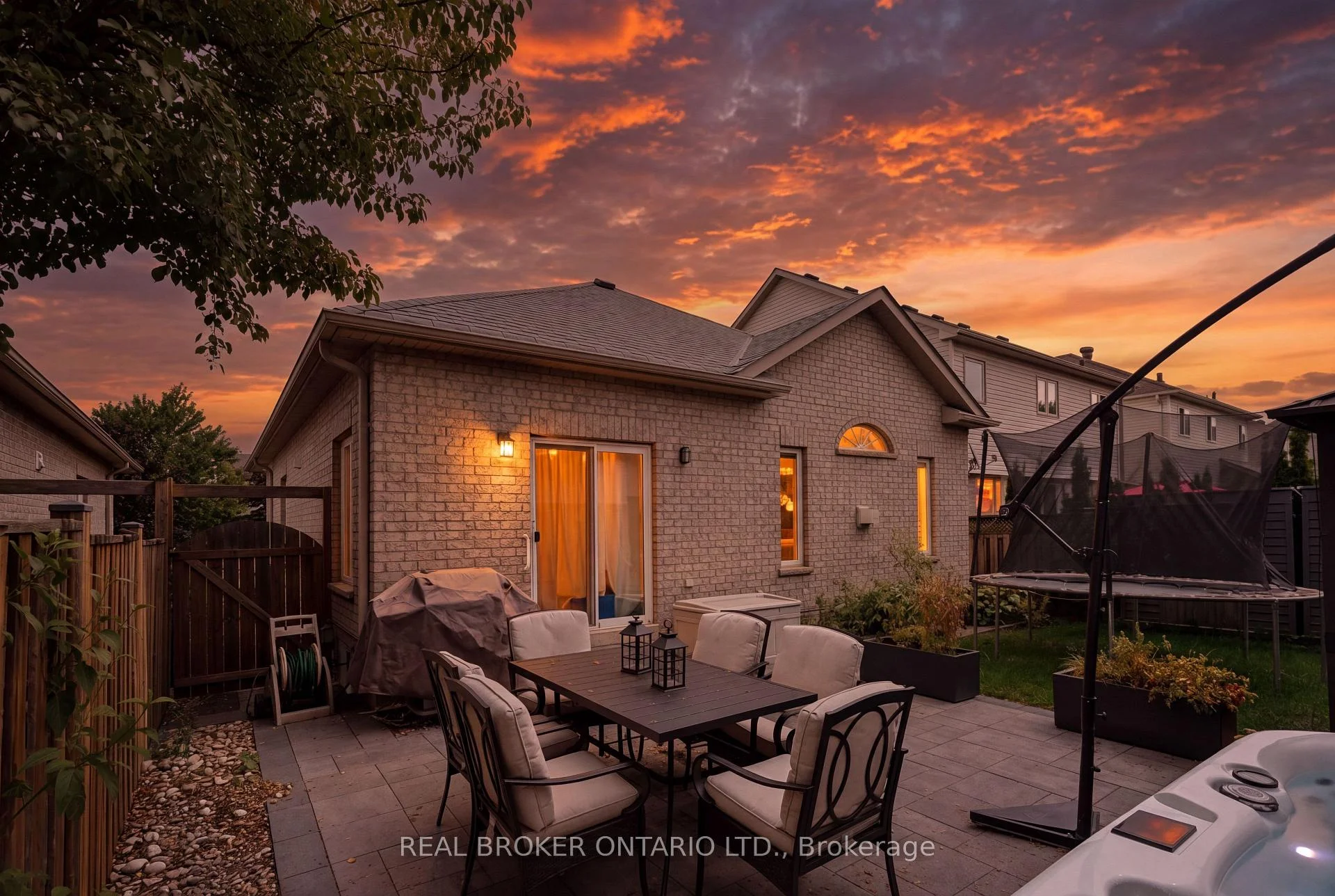 Photo 77 of 27 Spruce Boulevard, Halton Hills, Acton — HOMEH