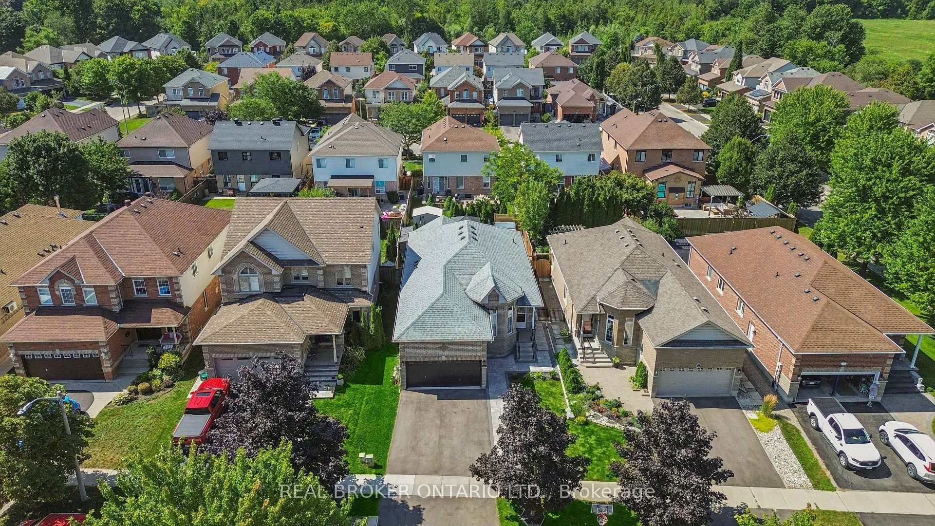 Photo 85 of 27 Spruce Boulevard, Halton Hills, Acton — HOMEH