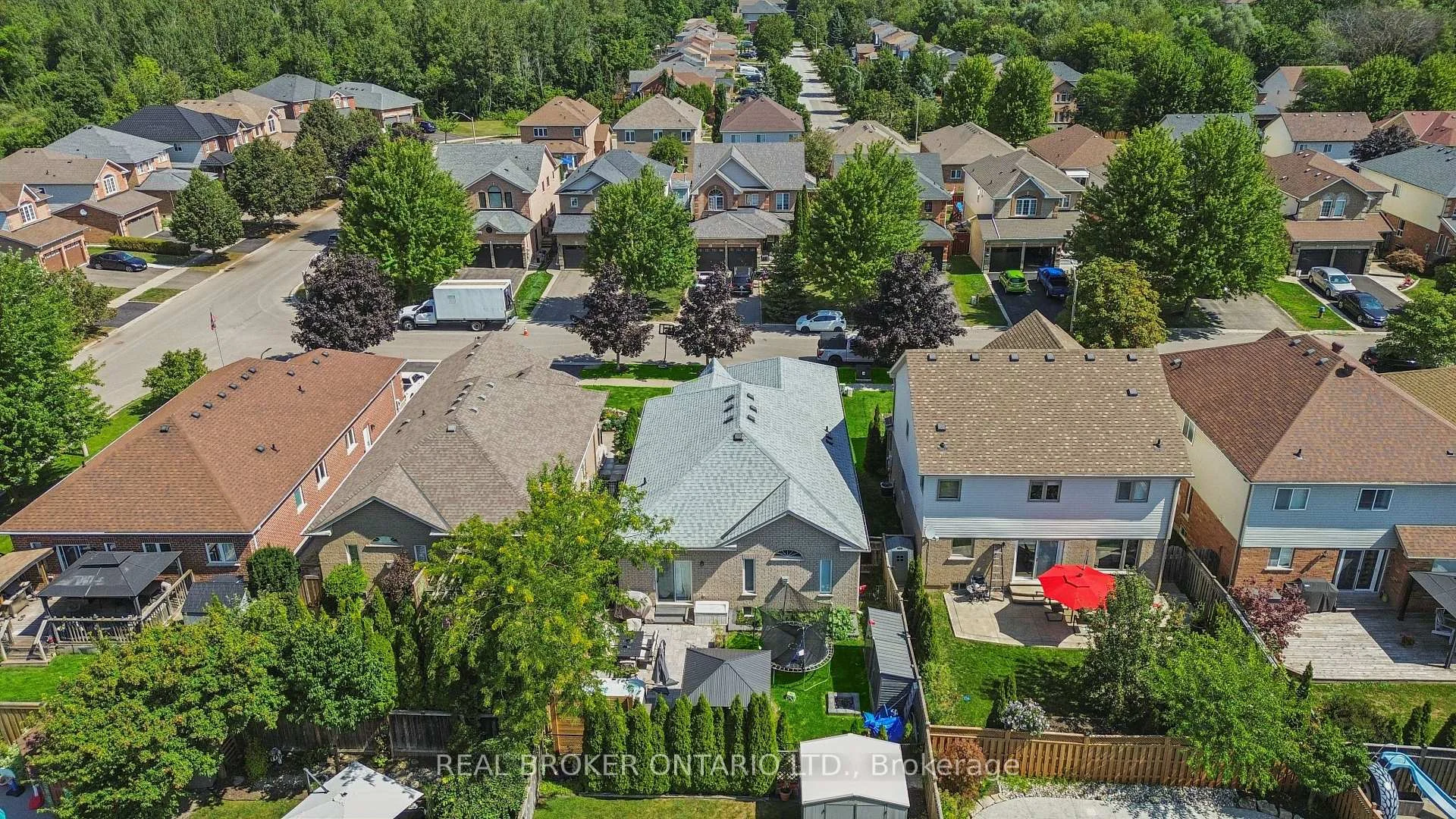 Photo 89 of 27 Spruce Boulevard, Halton Hills, Acton — HOMEH