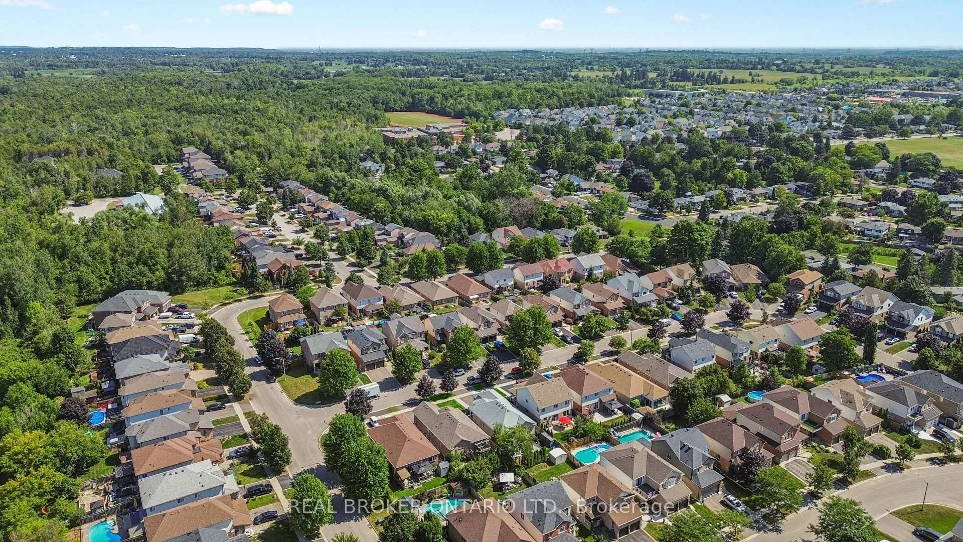 Photo 91 of 27 Spruce Boulevard, Halton Hills, Acton — HOMEH