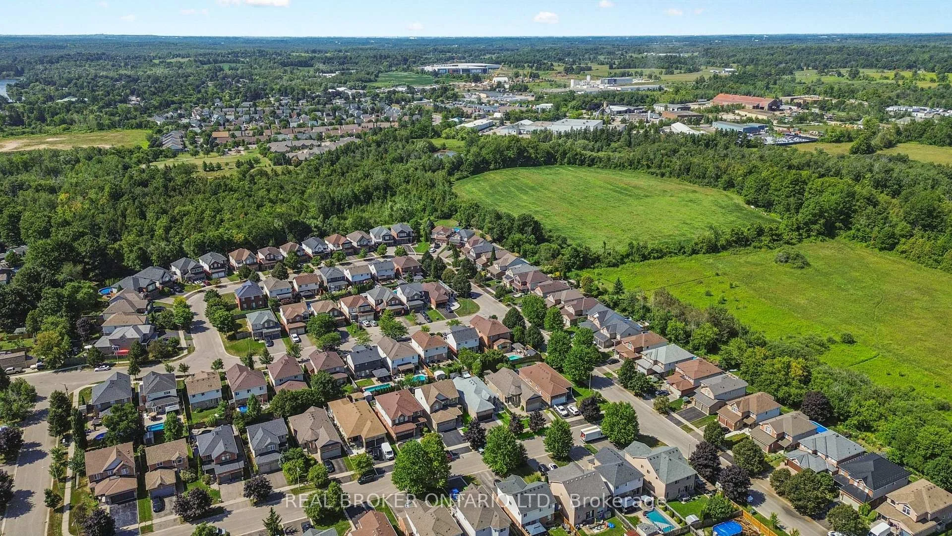 Photo 93 of 27 Spruce Boulevard, Halton Hills, Acton — HOMEH