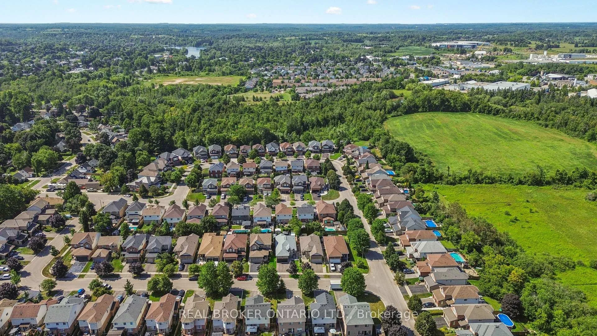 Photo 95 of 27 Spruce Boulevard, Halton Hills, Acton — HOMEH