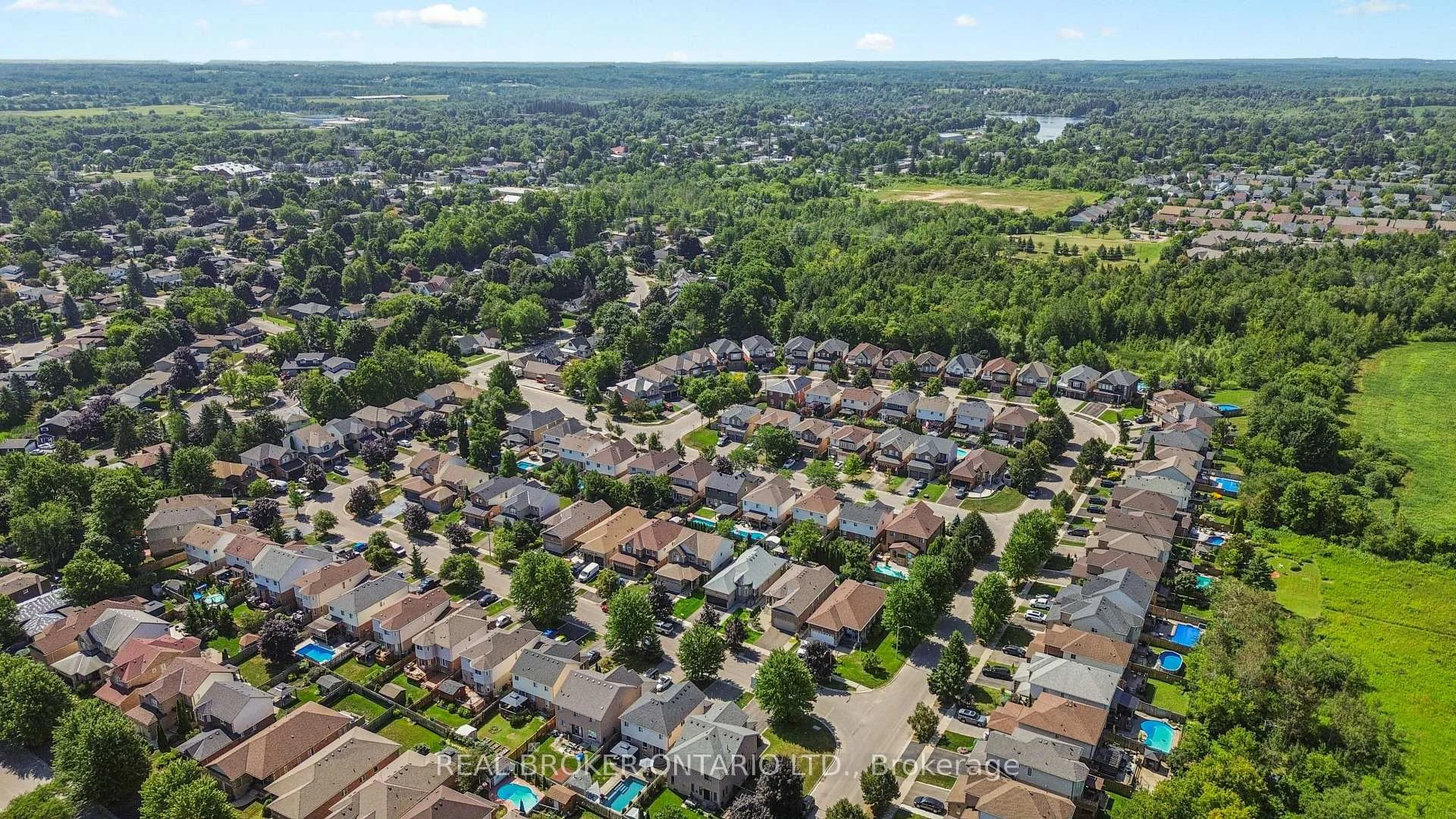 Photo 97 of 27 Spruce Boulevard, Halton Hills, Acton — HOMEH