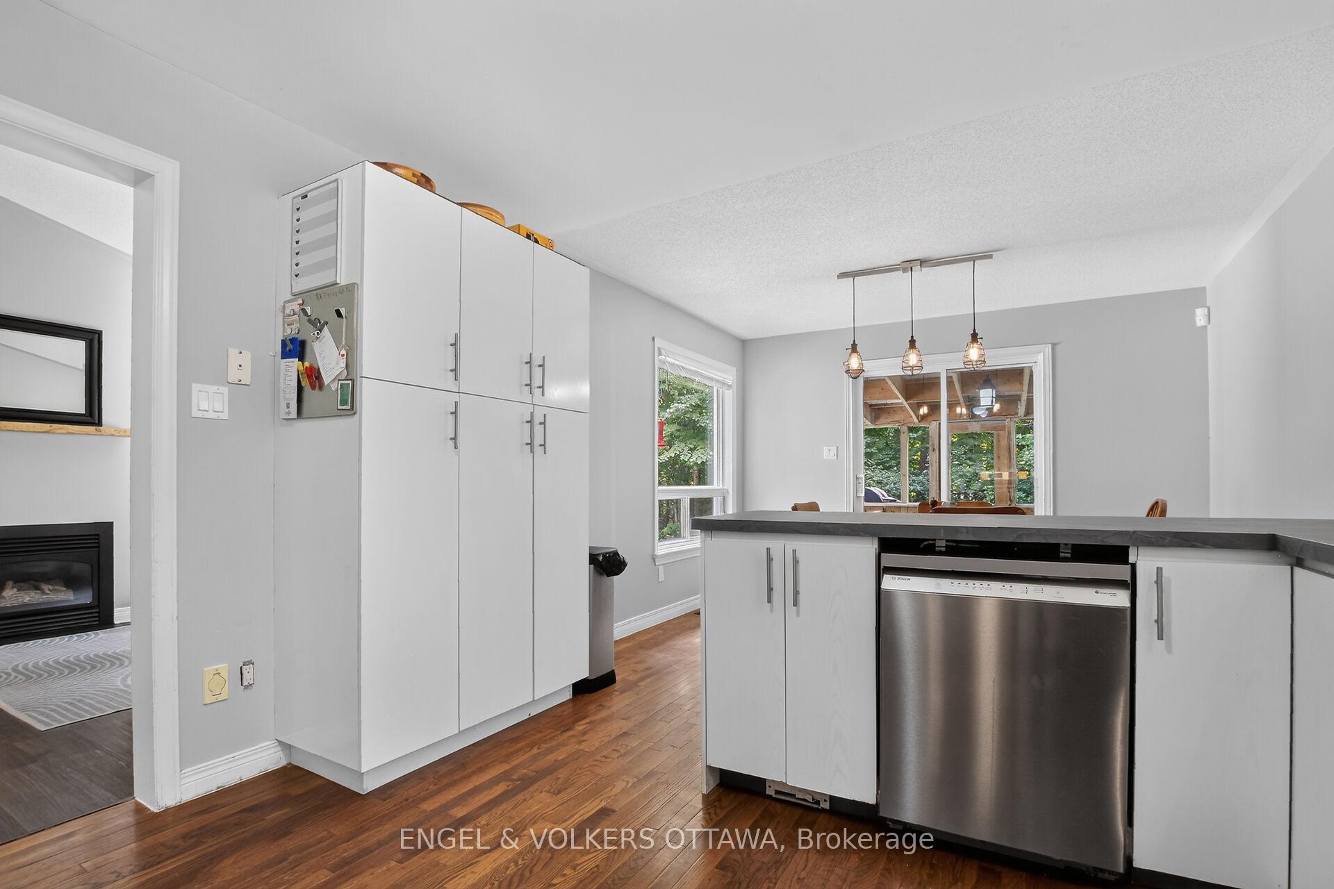 Photo 11 of 1027 Glenashton Road, Beckwith, Beckwith Twp — HOMEH