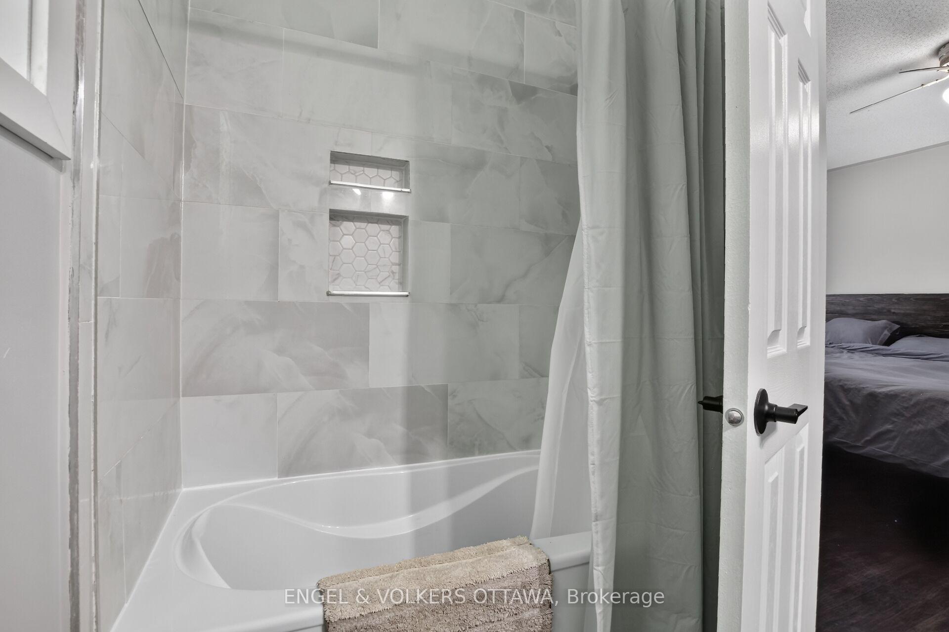 Photo 19 of 1027 Glenashton Road, Beckwith, Beckwith Twp — HOMEH